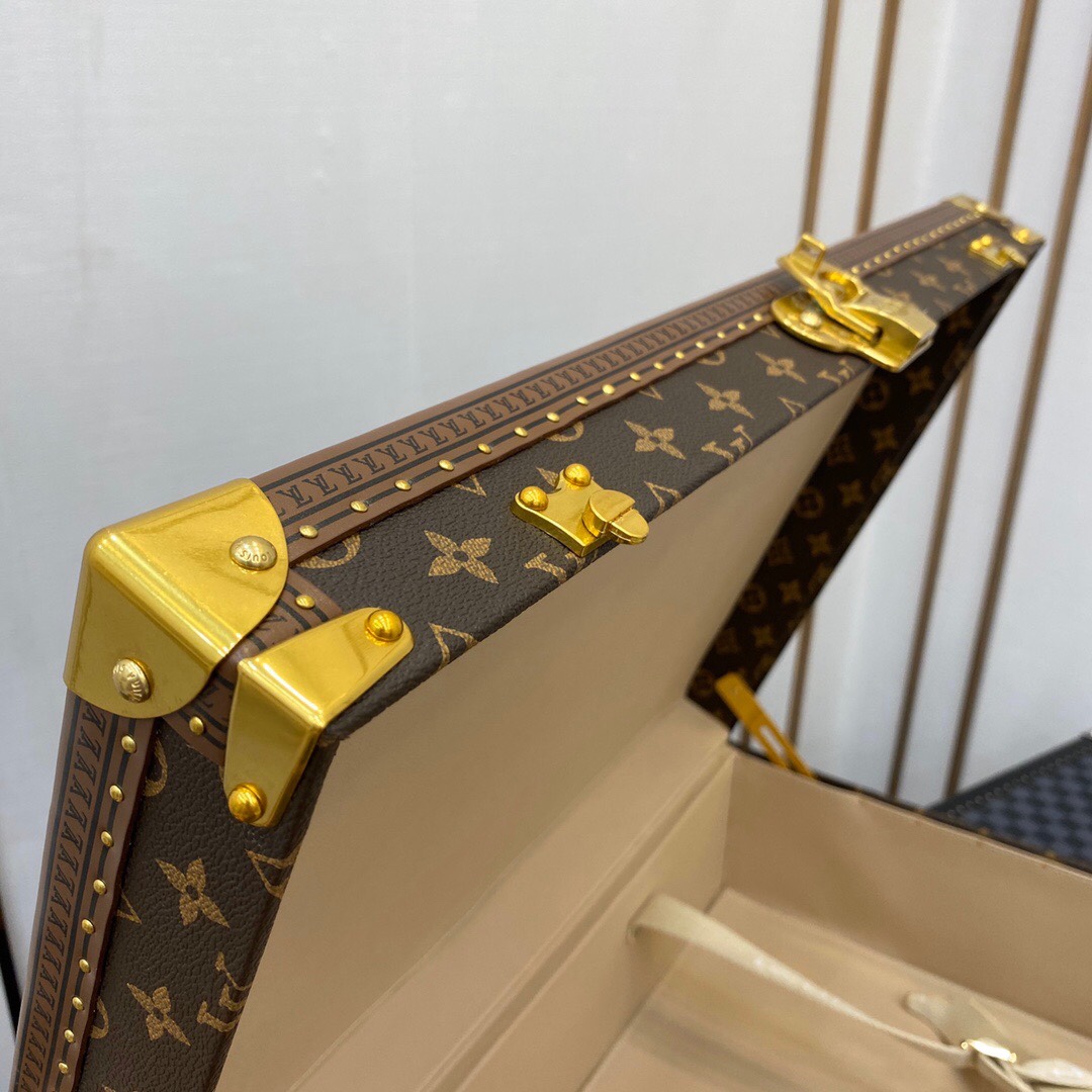 Louis Vuitton "S" lock with key - Comprehensive 6