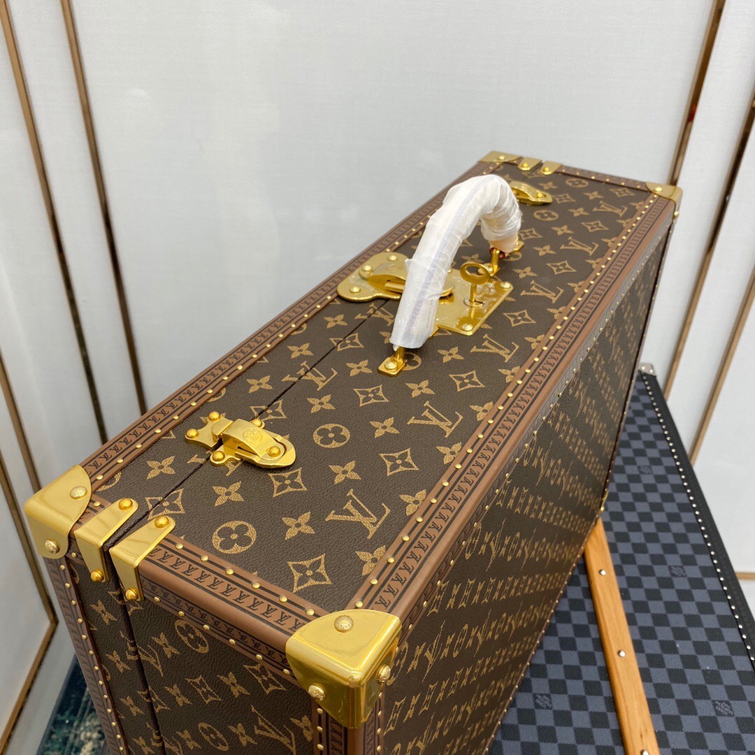 Louis Vuitton "S" lock with key - Comprehensive 3