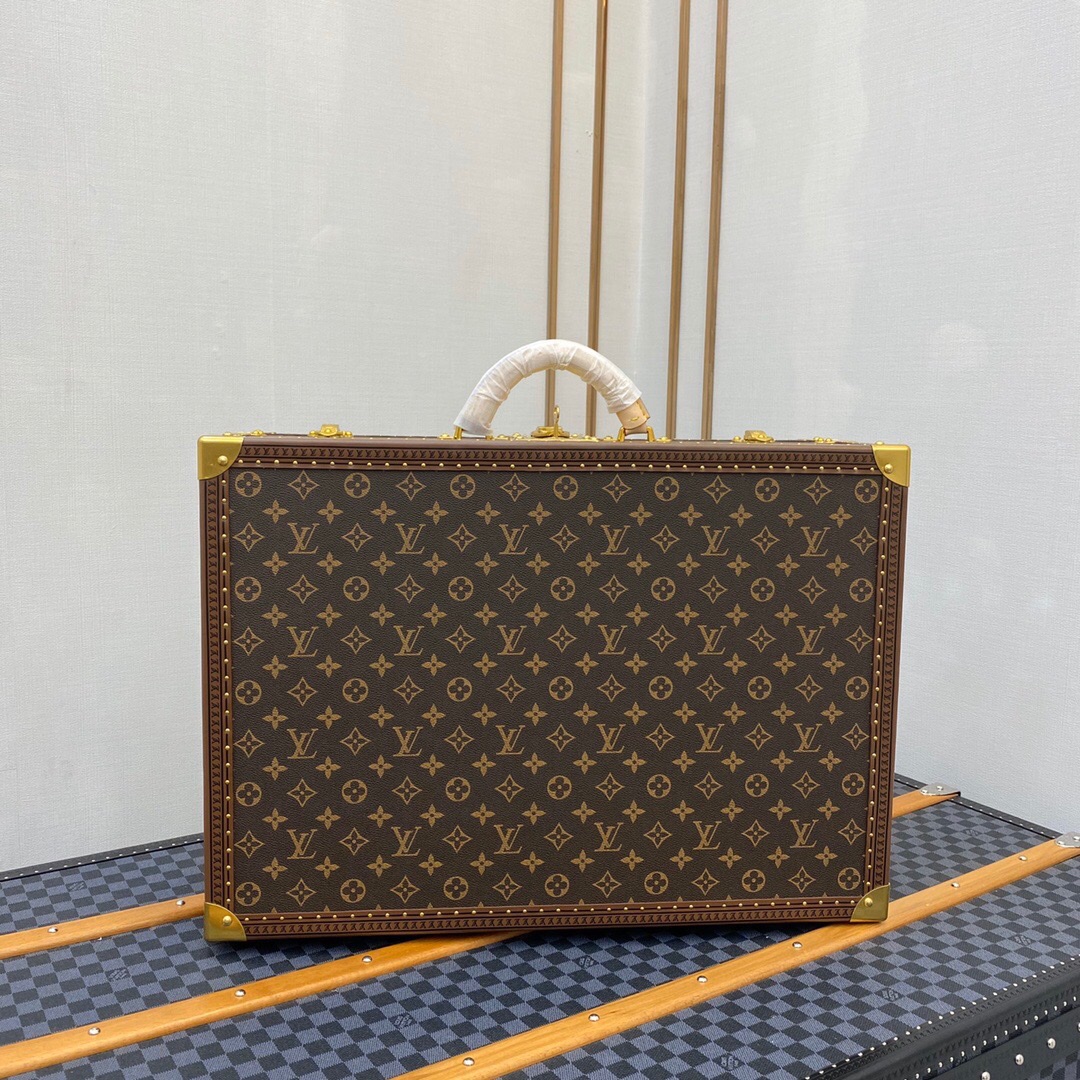 Louis Vuitton "S" lock with key - Comprehensive
