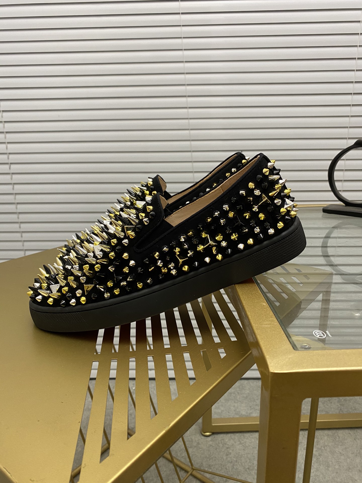Christian Louboutin（cl男） Style Leather Men's Shoes Lookbook Reference image 2