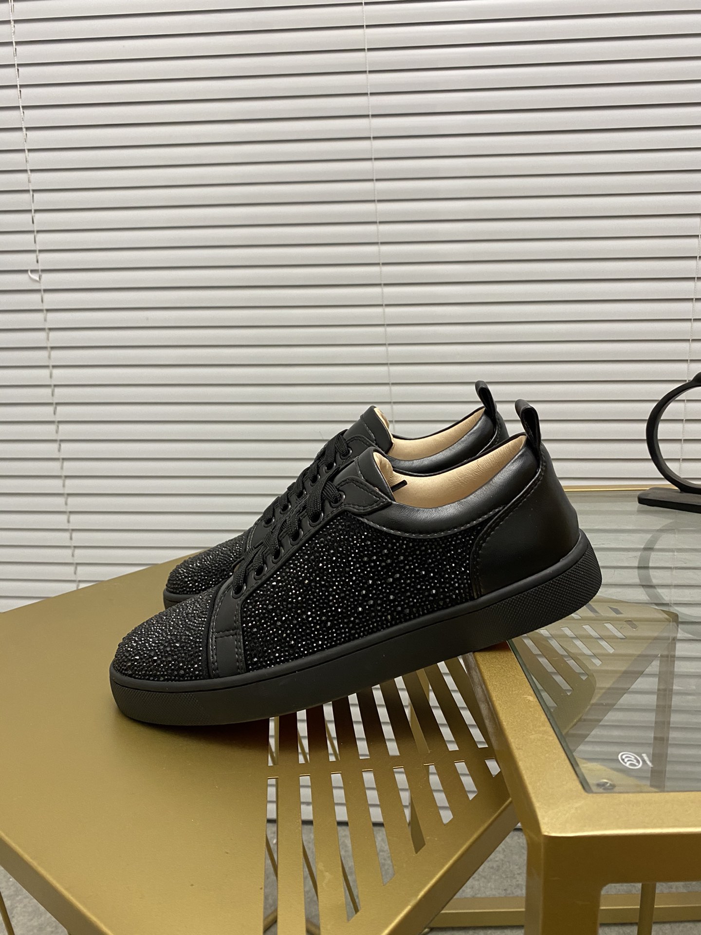 Christian Louboutin（cl男） Style Leather Men's Shoes Lookbook Reference image 2