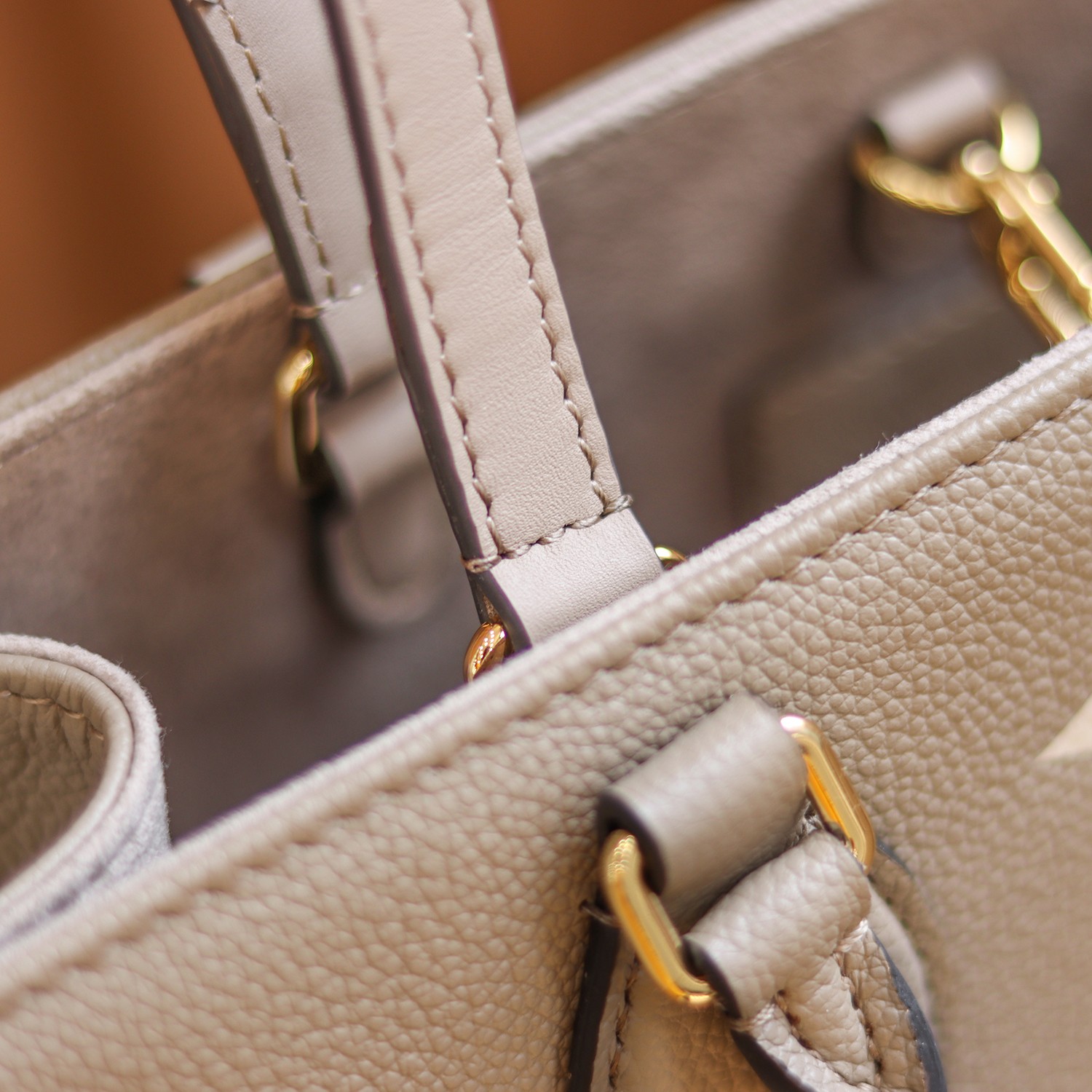 Louis Vuitton LV OnTheGo MM Bag M45494