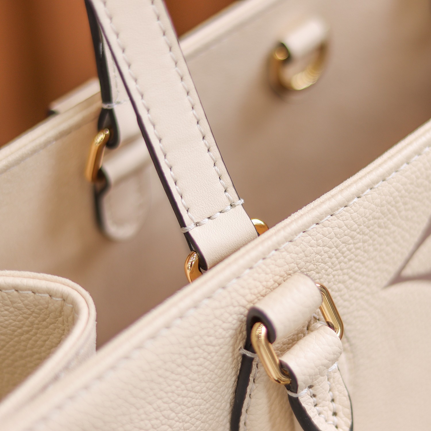 Louis Vuitton LV OnTheGo MM Bag M45495