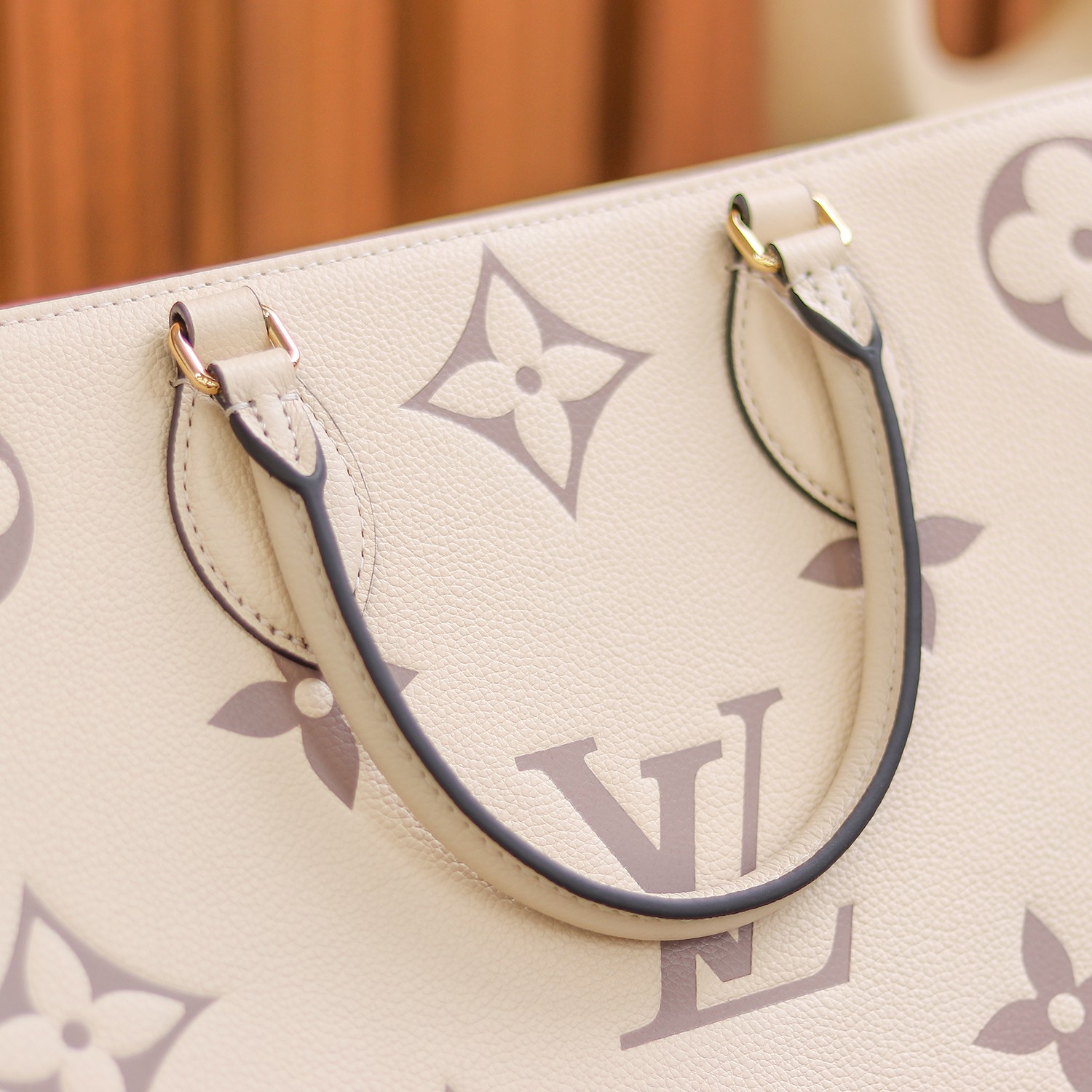 Louis Vuitton LV OnTheGo MM Bag M45495