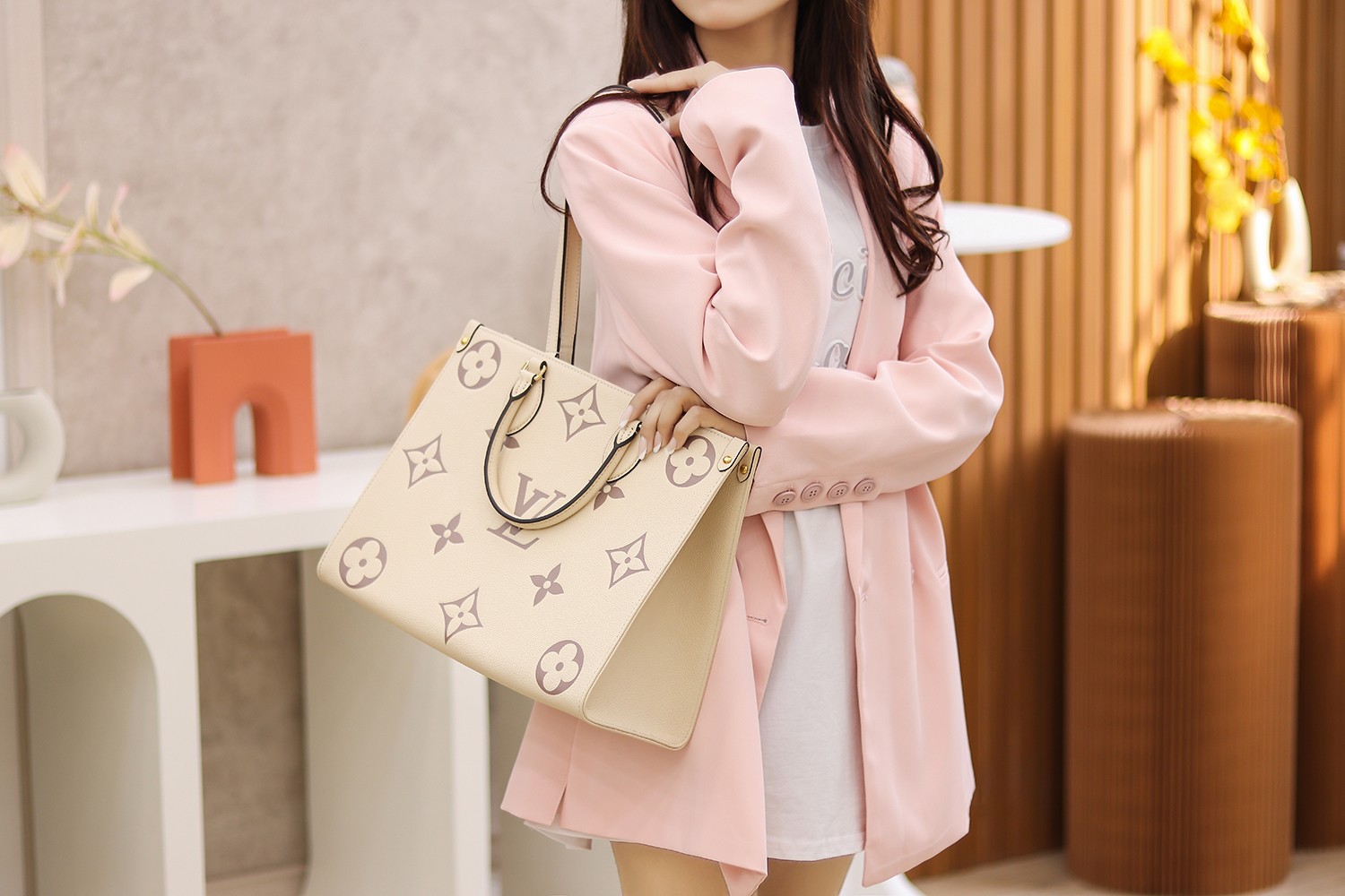 Louis Vuitton LV OnTheGo MM Bag M45495