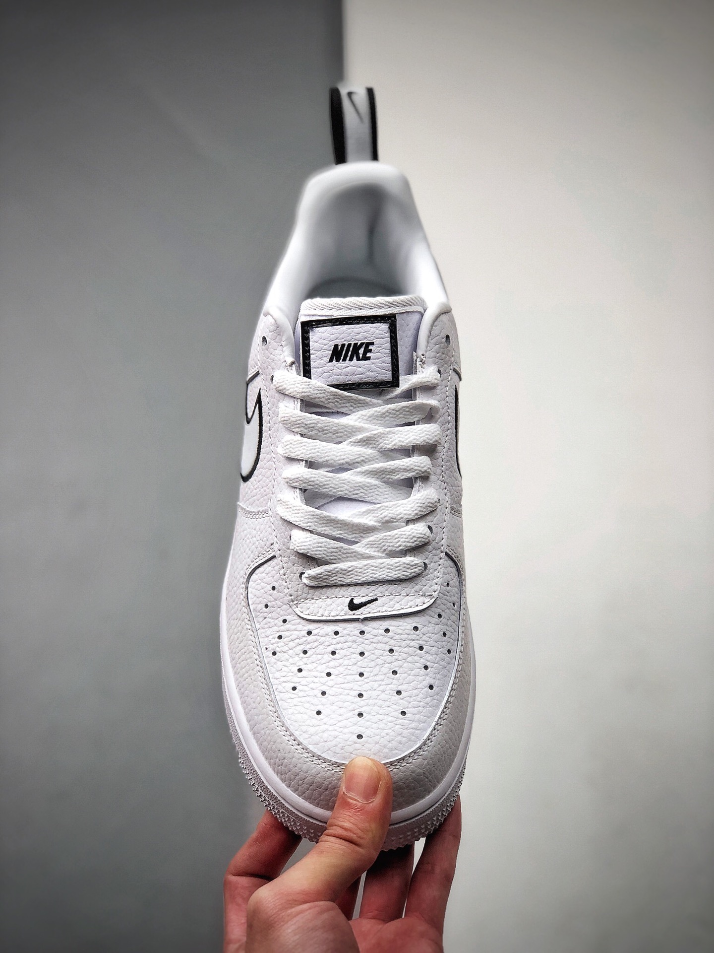 200 NIKE FORCE空军一号运动休闲板鞋   DH2472-100