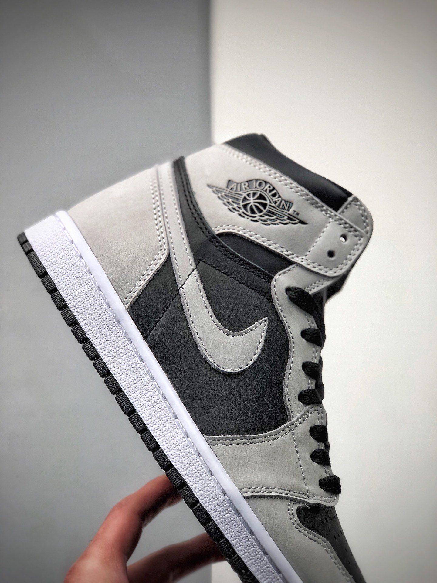 320 Air Jordan AJ1 HIGH OG 内置全掌气垫 A模大底 555088-035