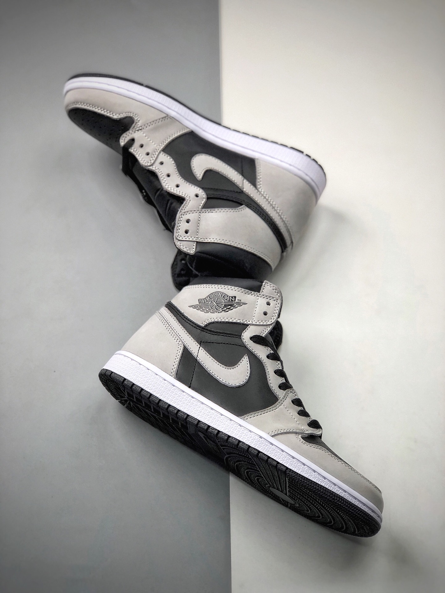 320 Air Jordan AJ1 HIGH OG 内置全掌气垫 A模大底 555088-035