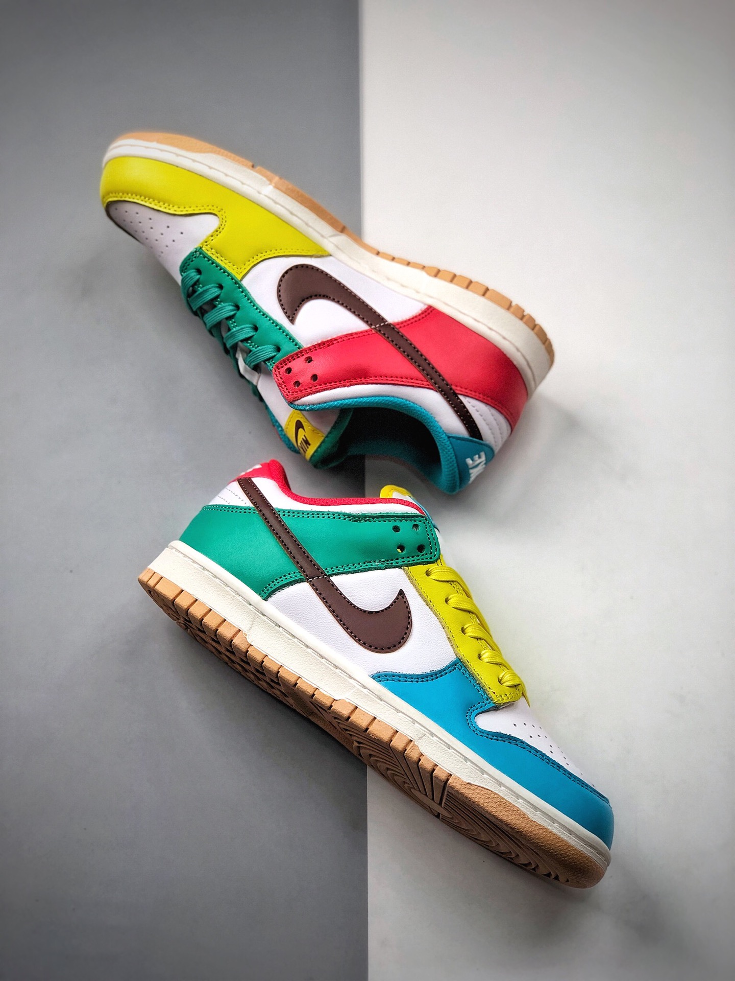 380  Nike SB Low ” Free 99 ” 鸳鸯款 低帮运动休闲板鞋   DH0952-100