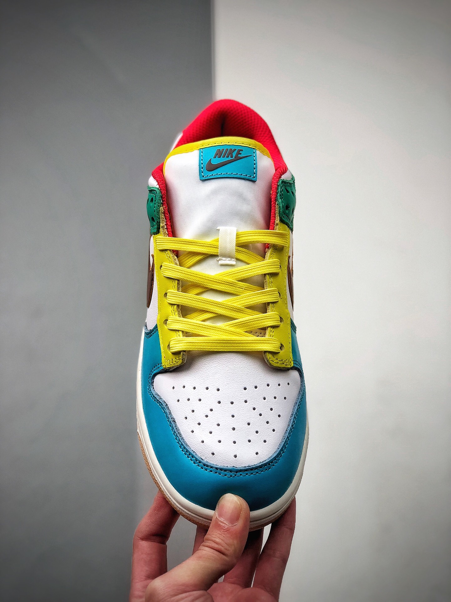 380  Nike SB Low ” Free 99 ” 鸳鸯款 低帮运动休闲板鞋   DH0952-100