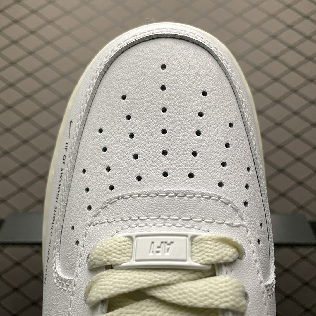 240 NK Air Force 1 空军一号低帮休闲运动板鞋 DM0970-111