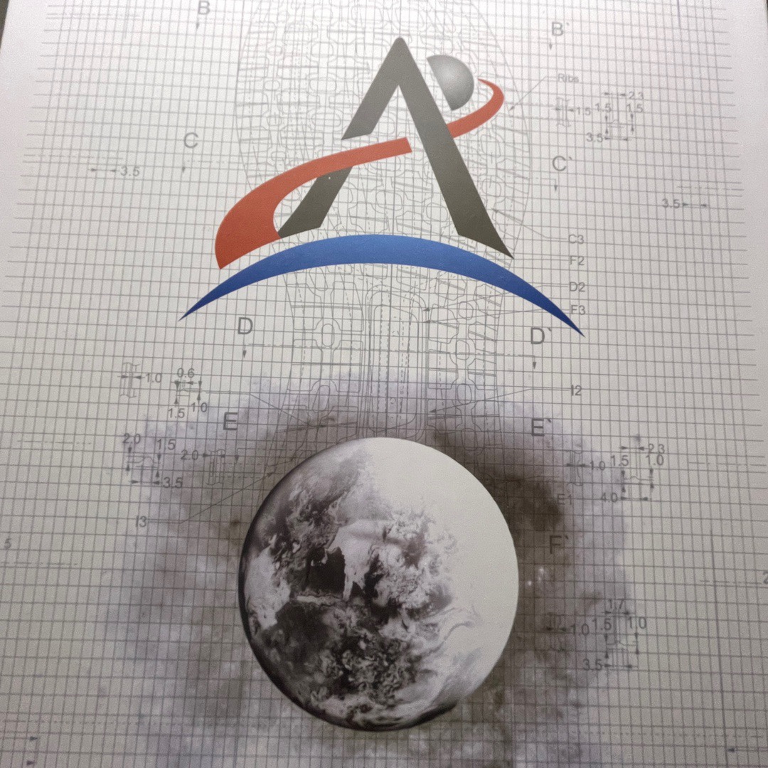 240 NASA x AD 阿迪 ZX 2K 联名款爆米花中底跑鞋 FY5725