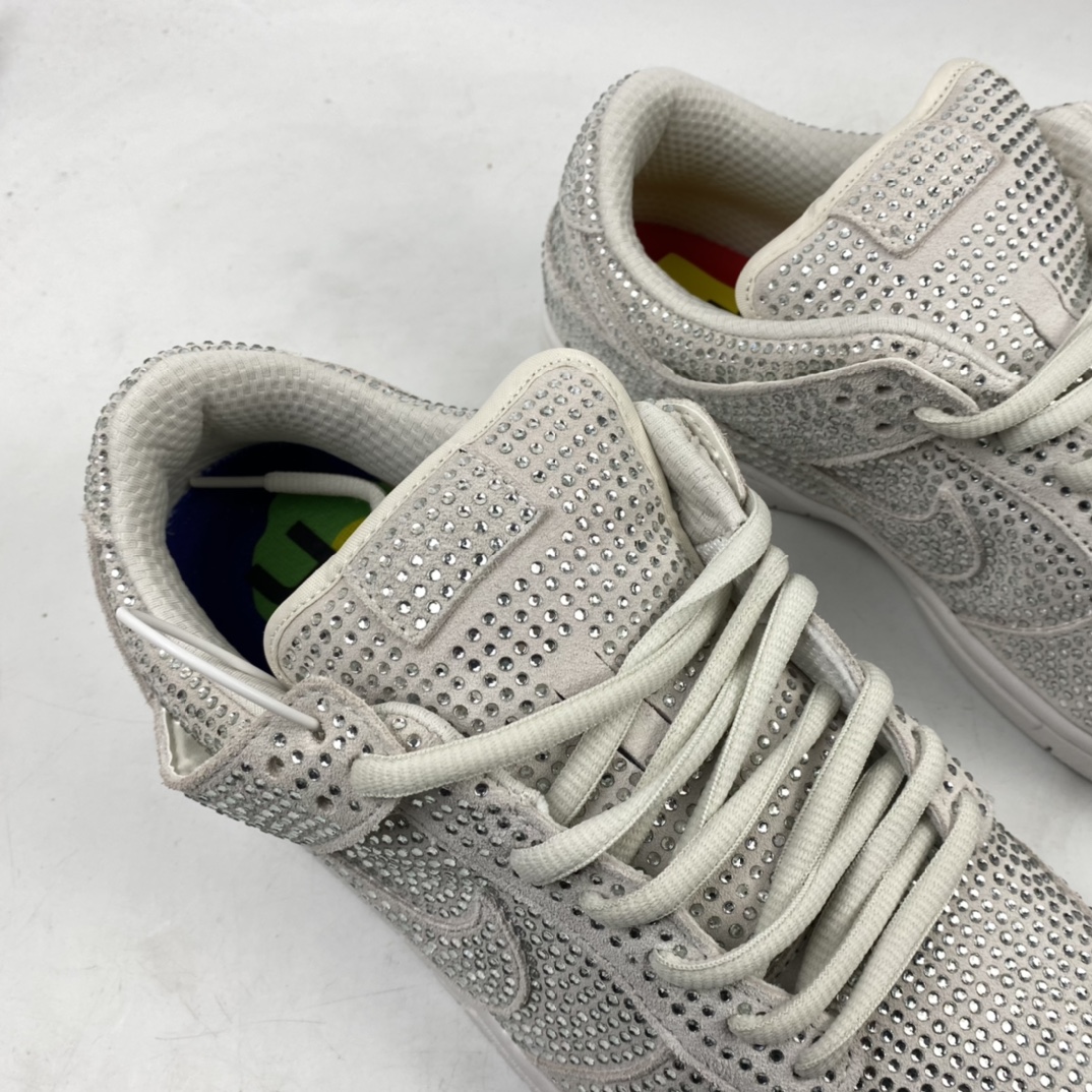 260 Cactus Plant Flea Market唐人街跳蚤市场CPFM x Nk SB Dunk LowPure Platinum”Swarovski Crystals” 扣篮系列低帮休闲运动滑板板鞋 CZ2670-001