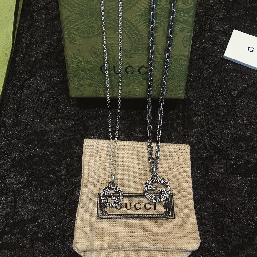 Gucci Interlocking G Textured Aged-Finish Necklace - Comprehensive 3