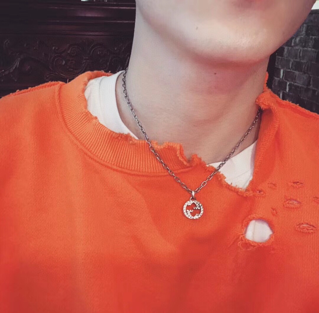 Gucci Interlocking G Textured Aged-Finish Necklace - Comprehensive 9