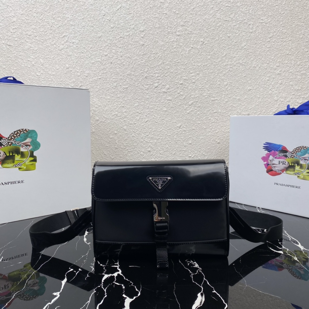 プラダ リナイロン ポストマン ショルダー 男女兼用 エコ素材