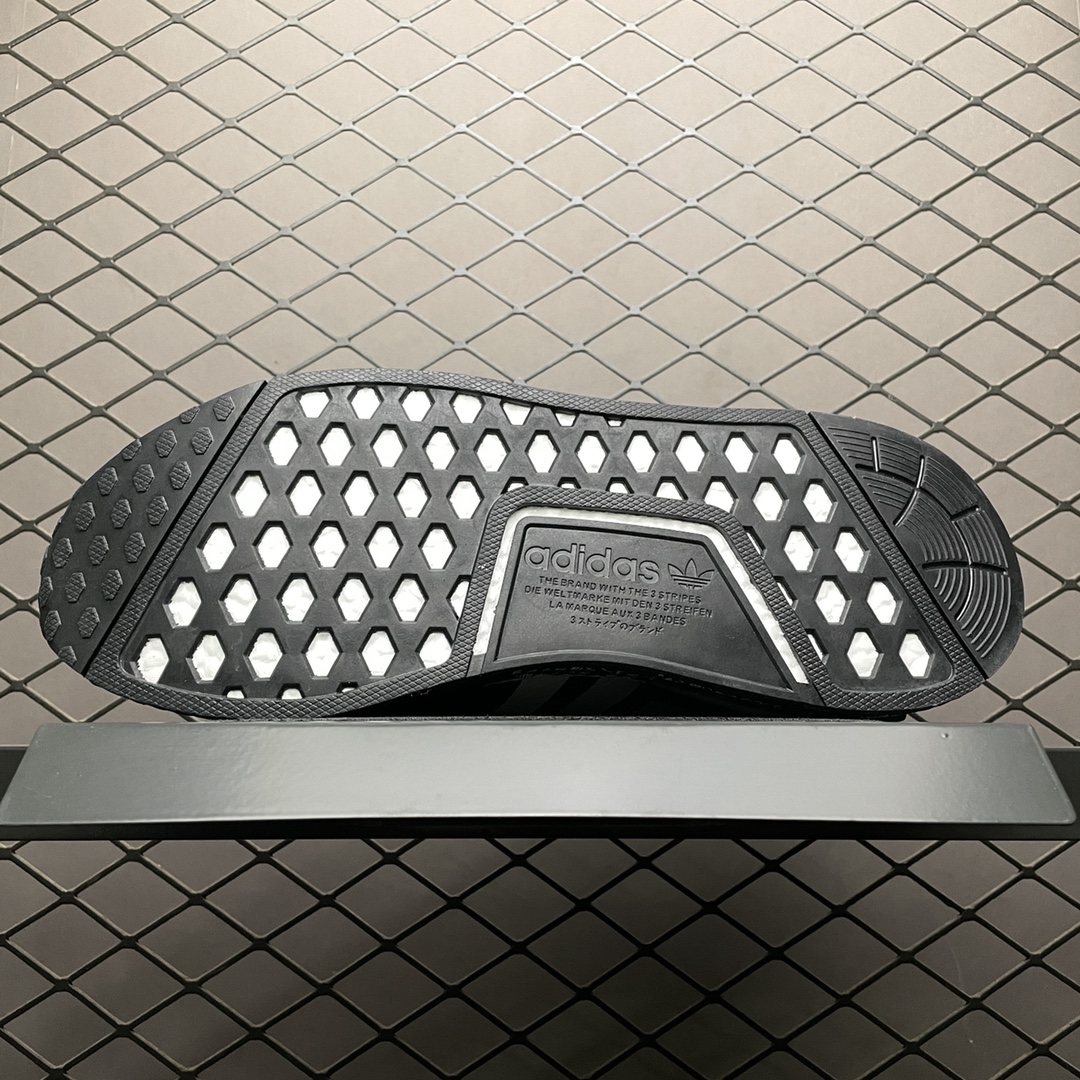 220 AD 阿迪 NMD Boost 爆米花超弹中底 H01926 针织网面休闲跑步鞋
