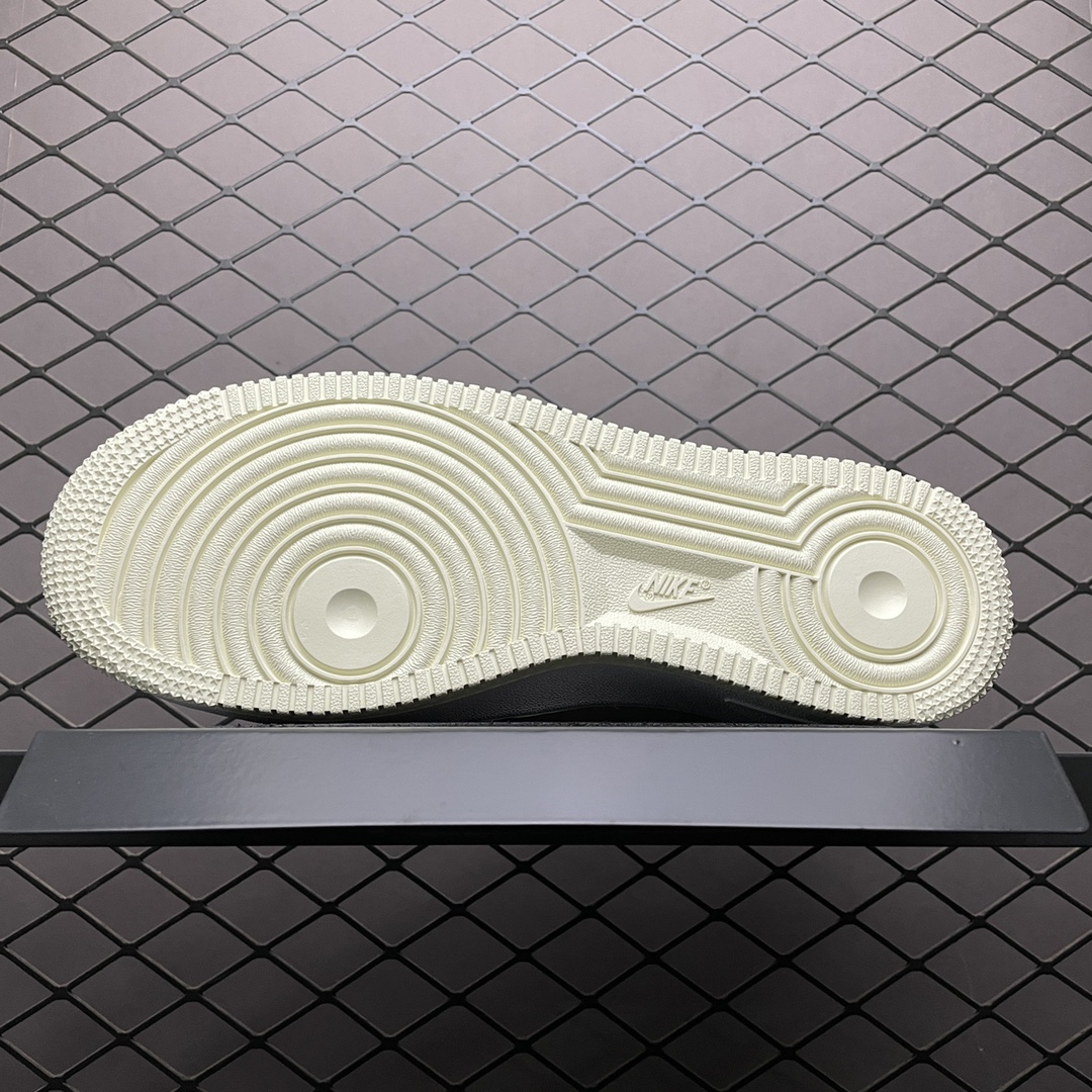 200 NK Air Force 1 HO20 空军一号低帮休闲运动板鞋 CW2919-100