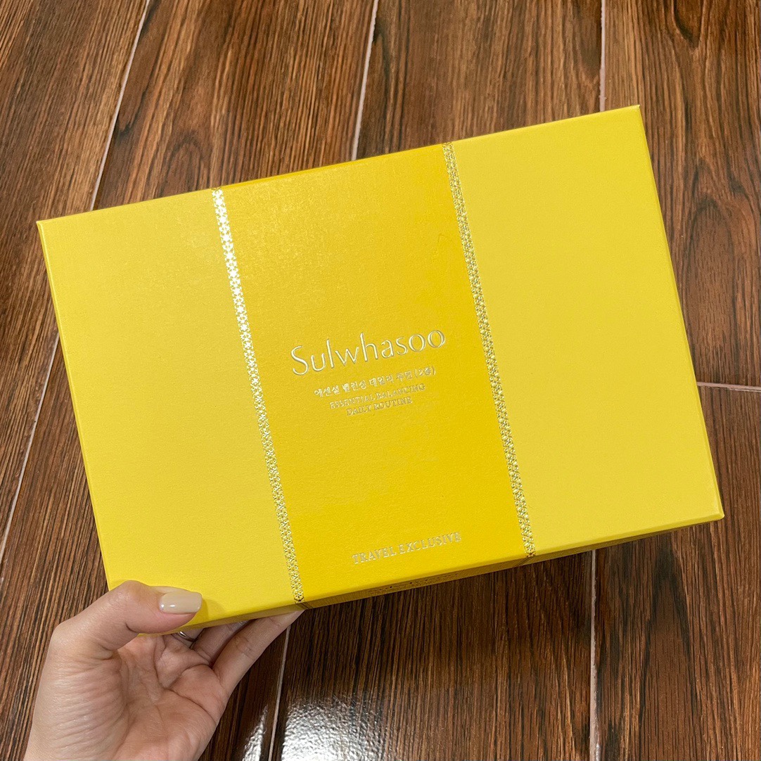 Sulwhasoo Essential Duo Set - Hydrating Toner & Emulsion, Gift Ready