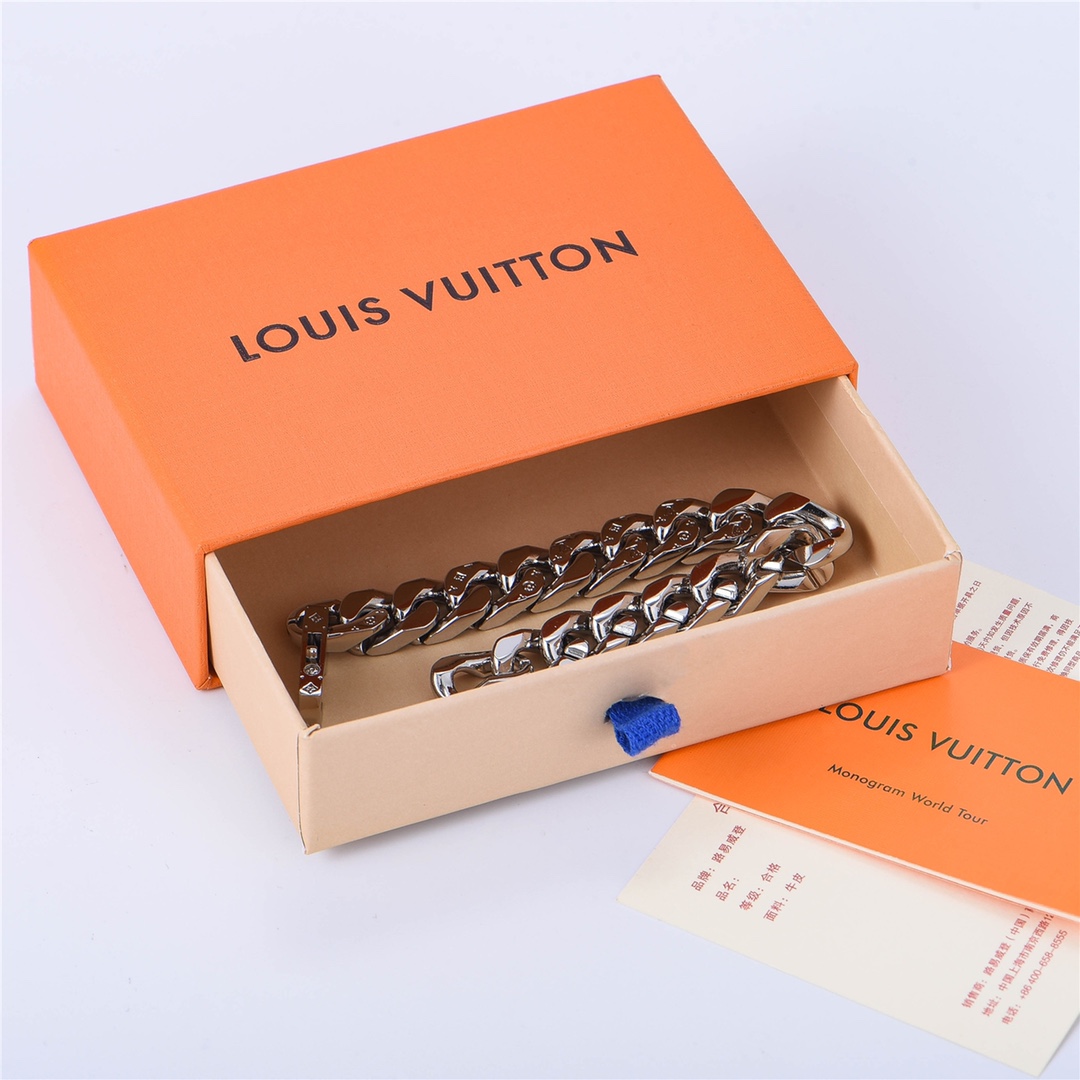 200 Louis Vutton 路易威登21ss Chain Links银色手链