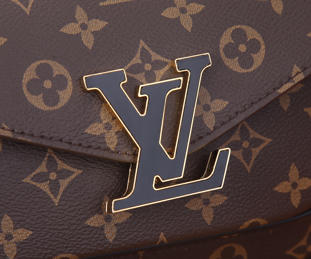 Louis Vuitton 全钢五金‼ Chain Bag 链条包以 Monogram 帆布塑造玲珑构型 搭配树脂 LV 磁扣