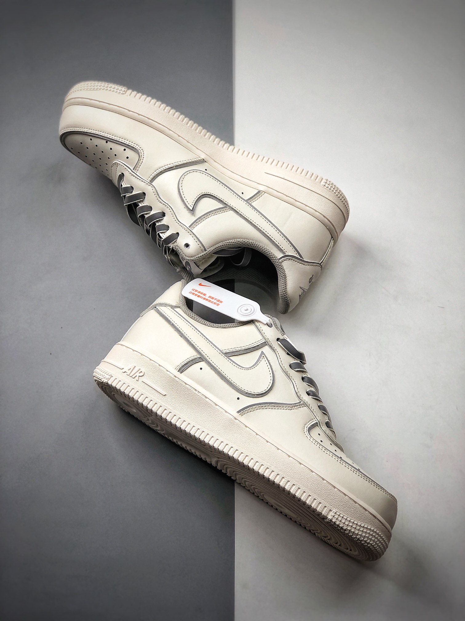 240 NIKE FORCE空军一号运动休闲板鞋 BD3654-506