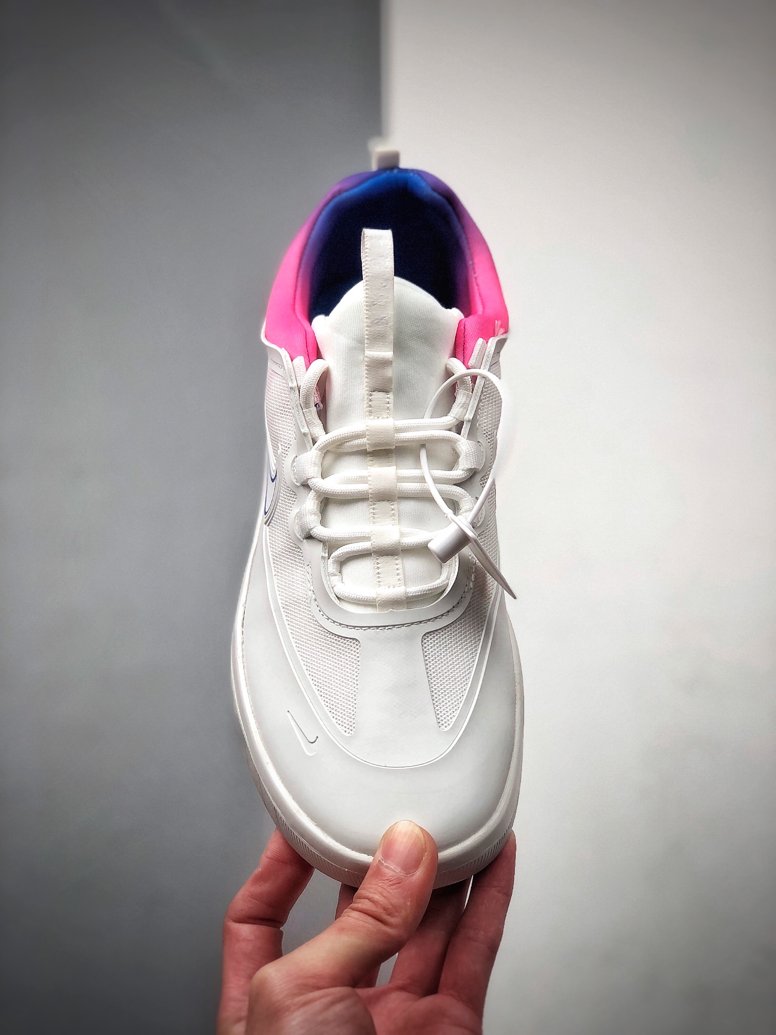 180  Nike SB NYJAH FREE 2系列跑鞋弹性原面 CU9220-100
