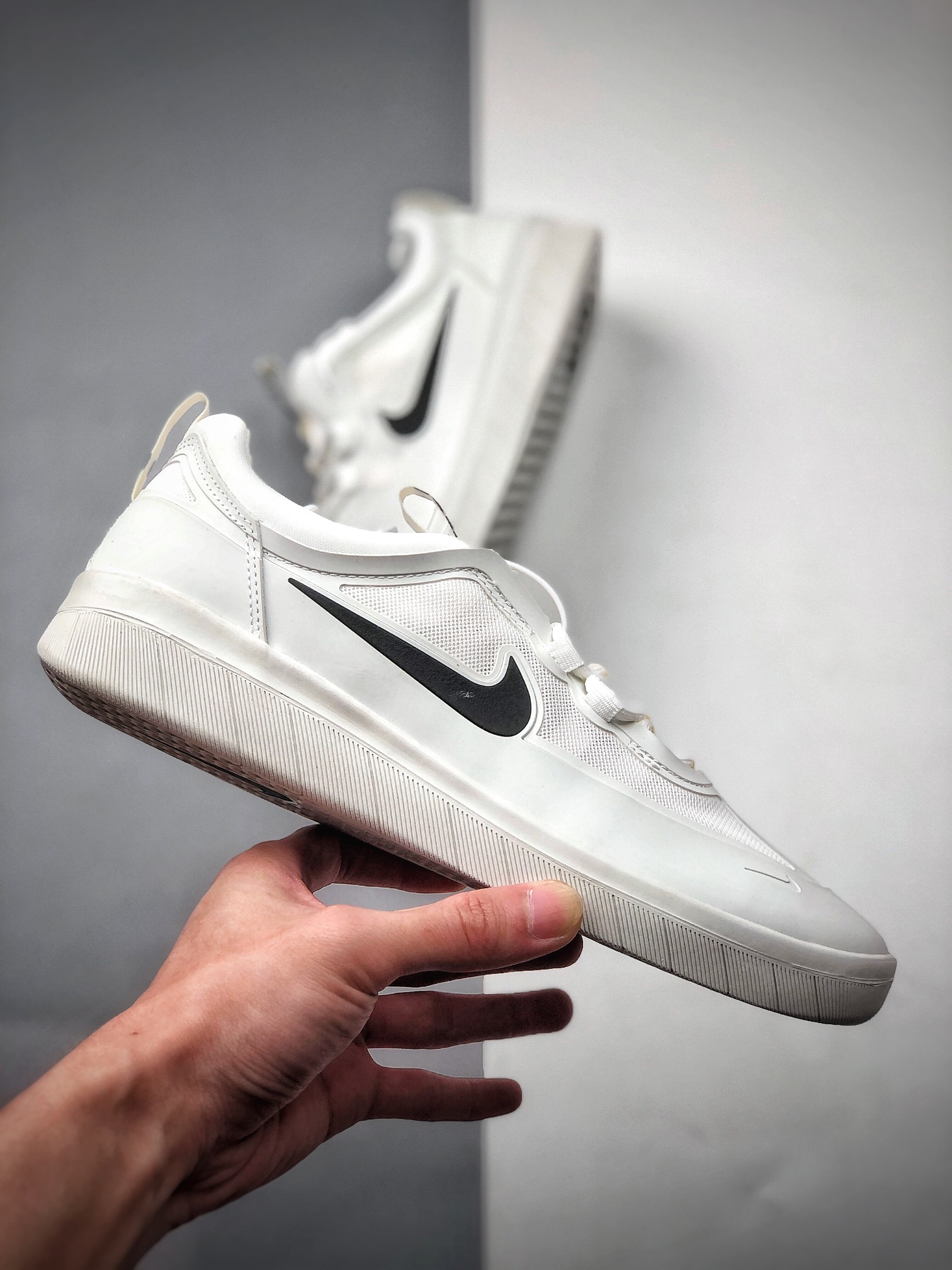 180  Nike SB NYJAH FREE 2系列跑鞋弹性原面  BV2078-100