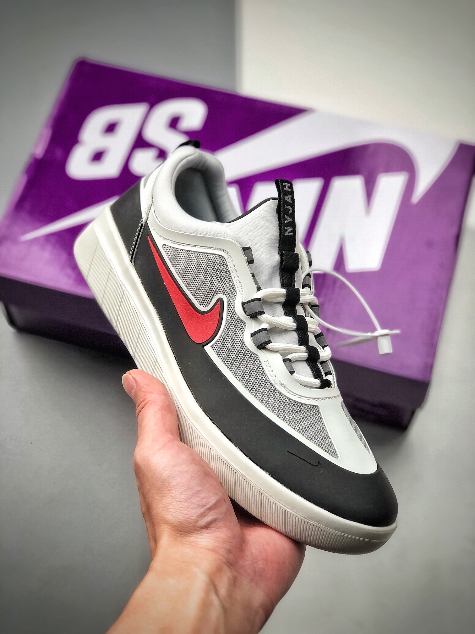 180  Nike SB NYJAH FREE 2系列跑鞋弹性原面 BV2078-002
