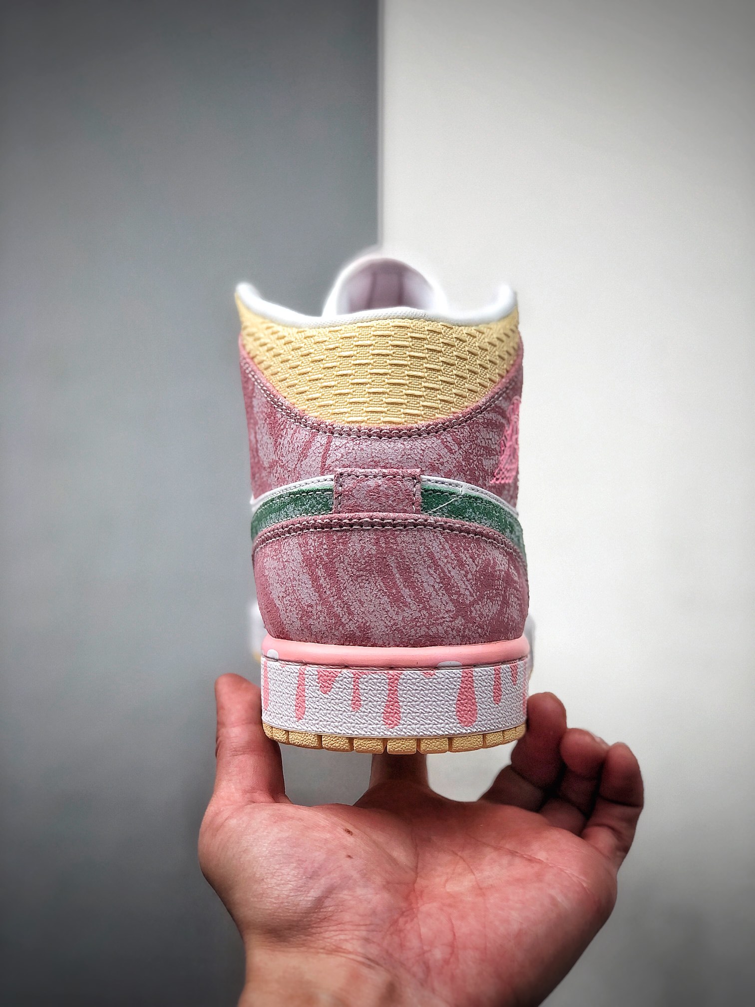 260  Air Jordan 1 Mid AJ1乔1中帮文化篮球鞋  DD1666-100