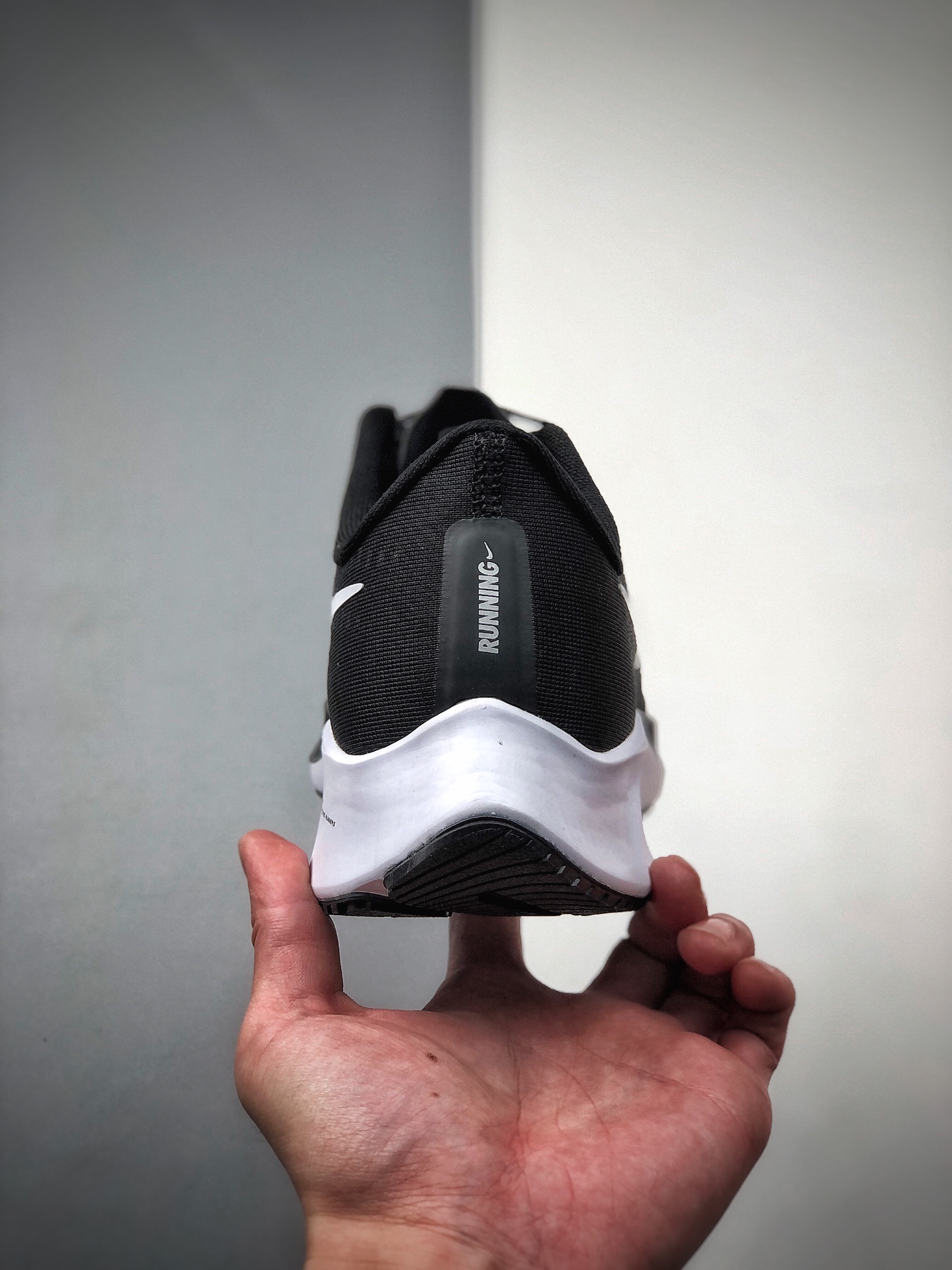 200 耐克NIKE Zoom Pegasus 37 登月37代  透气缓震疾速跑鞋