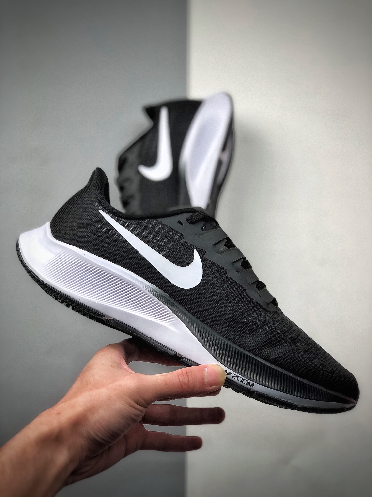 200 耐克NIKE Zoom Pegasus 37 登月37代  透气缓震疾速跑鞋