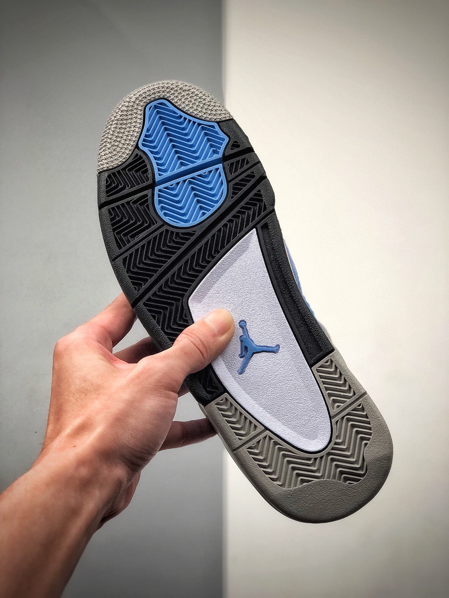 440  AJ4 University Blue  大学蓝 21新款CT8527-400