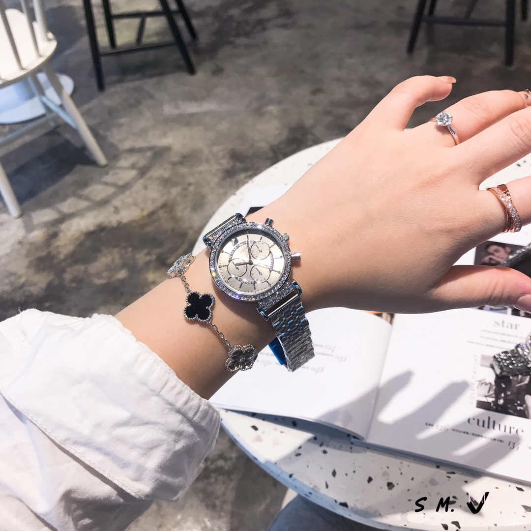 Luxurious SWAROVSKI Women’s Watch with Crystal Drills and Steel Belt - 图片 6
