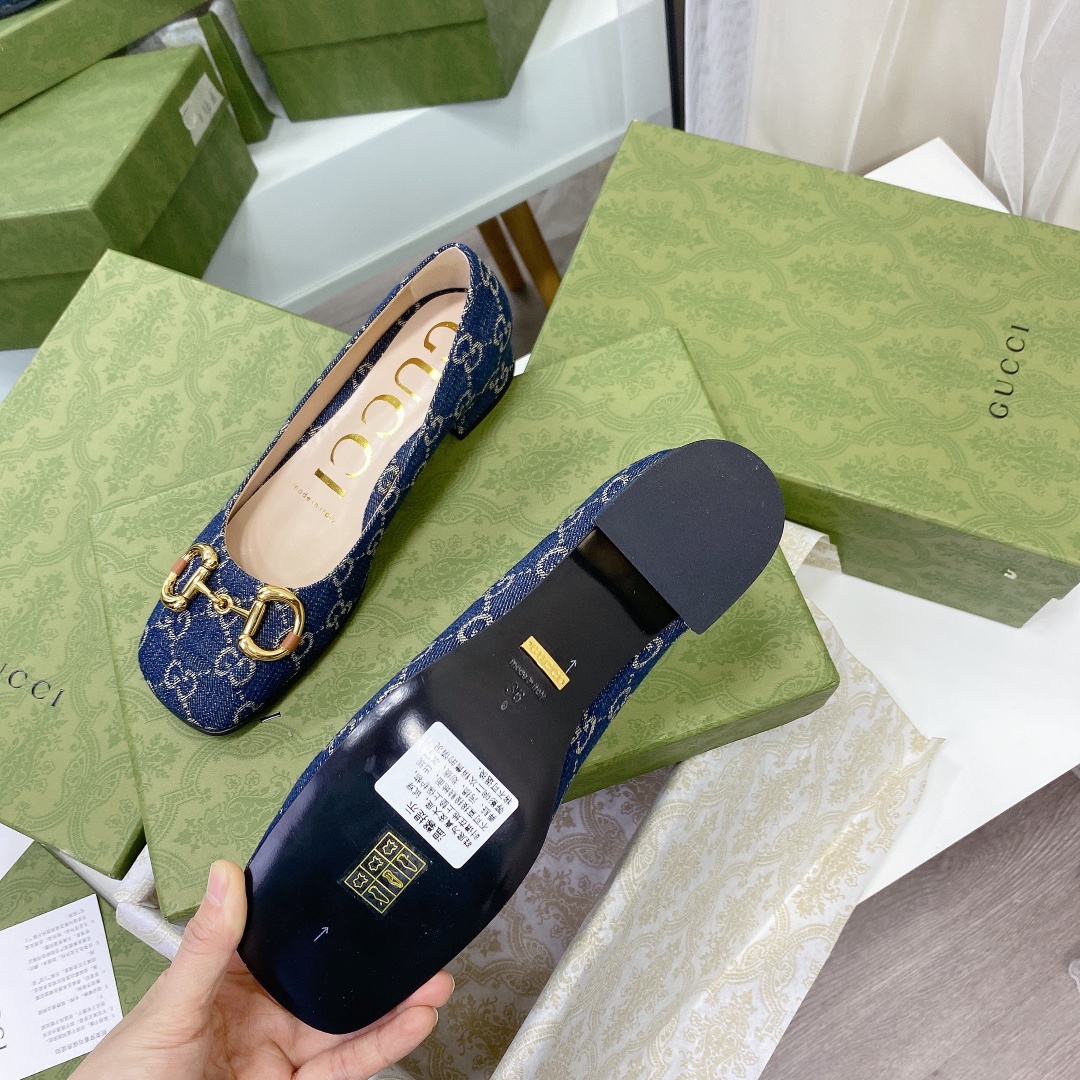 ____ en el nuevo ____GUCCI Gucci / Gucci boutique de gama alta 2021 principios de la primavera nuevo