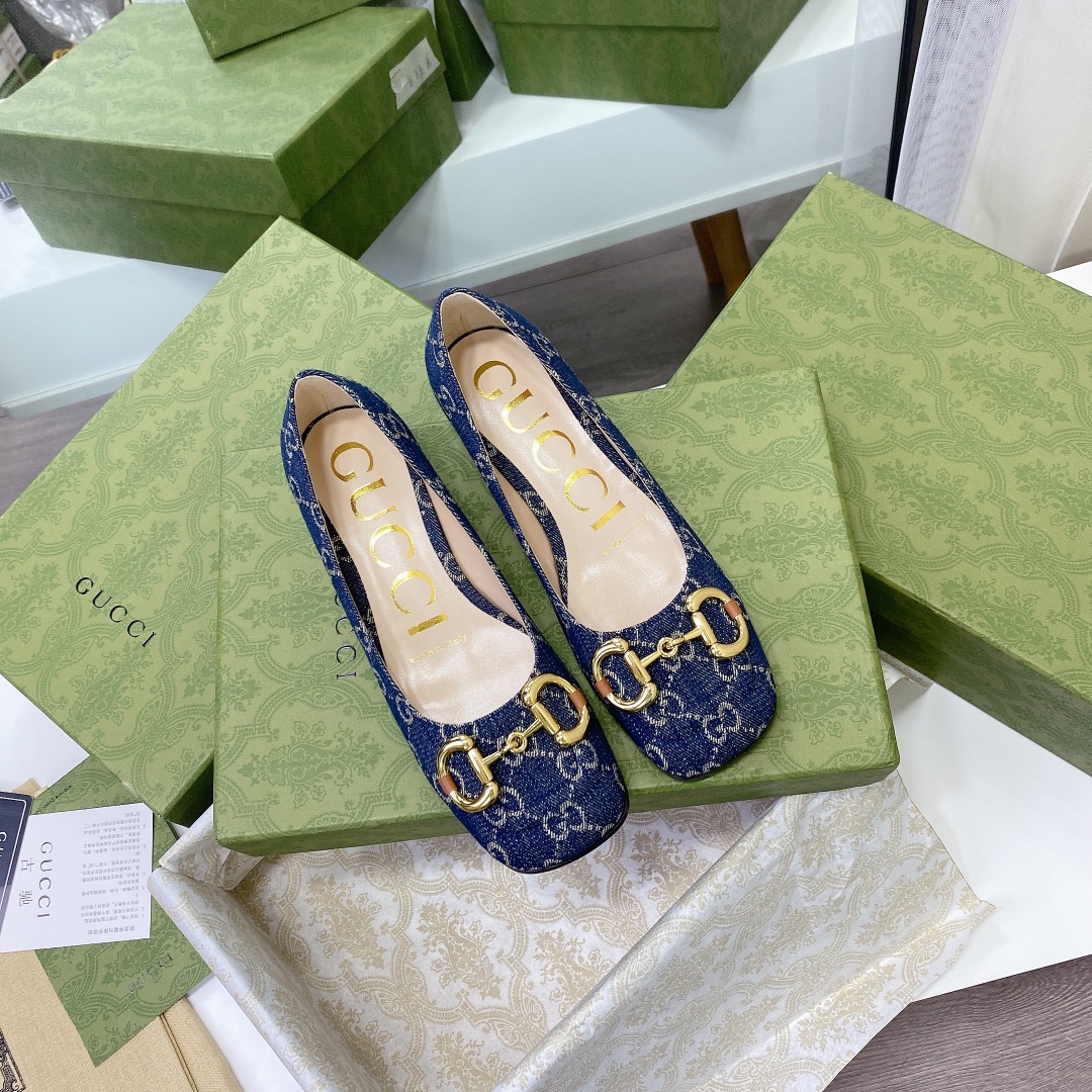____ en el nuevo ____GUCCI Gucci / Gucci boutique de gama alta 2021 principios de la primavera nuevo