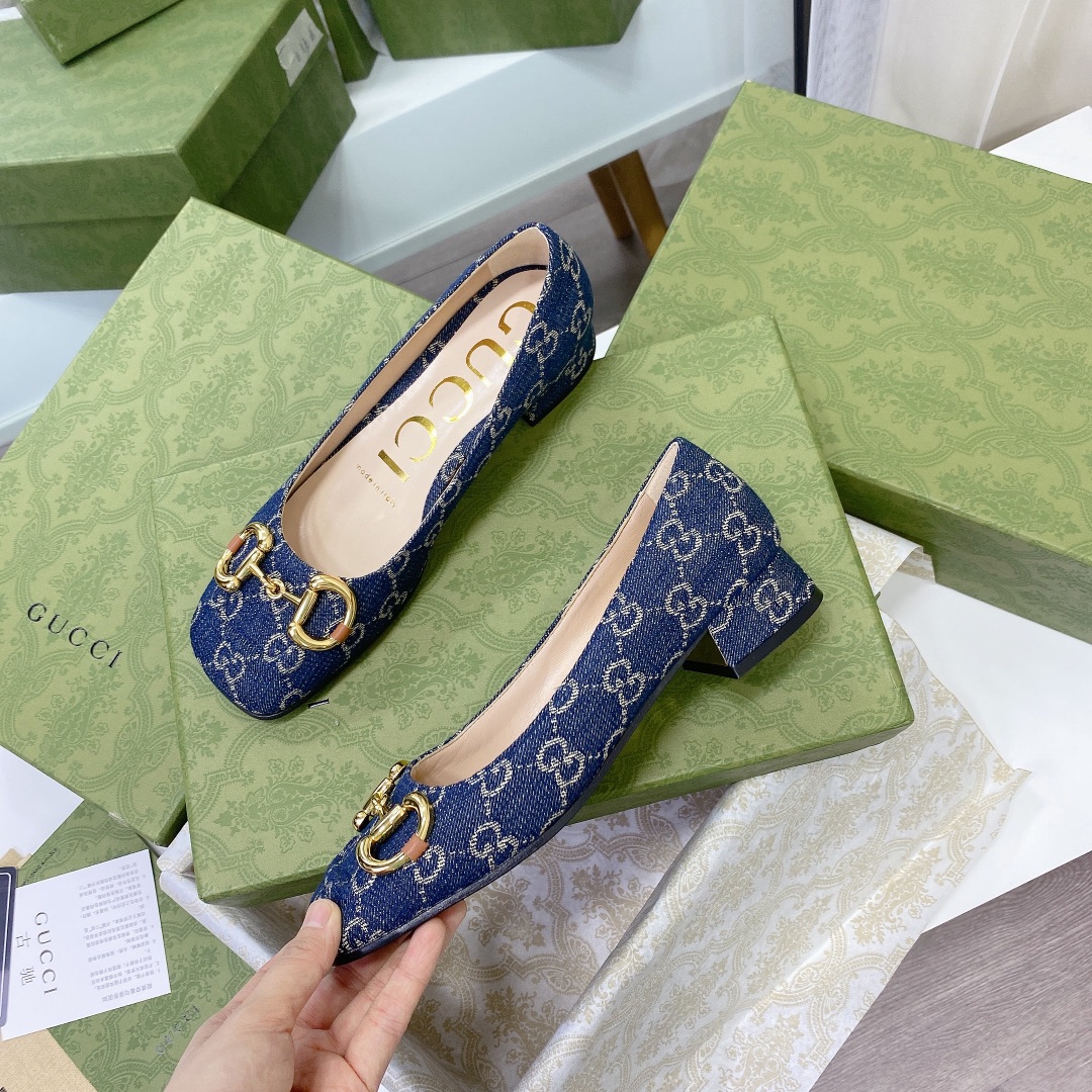 ____ en el nuevo ____GUCCI Gucci / Gucci boutique de gama alta 2021 principios de la primavera nuevo