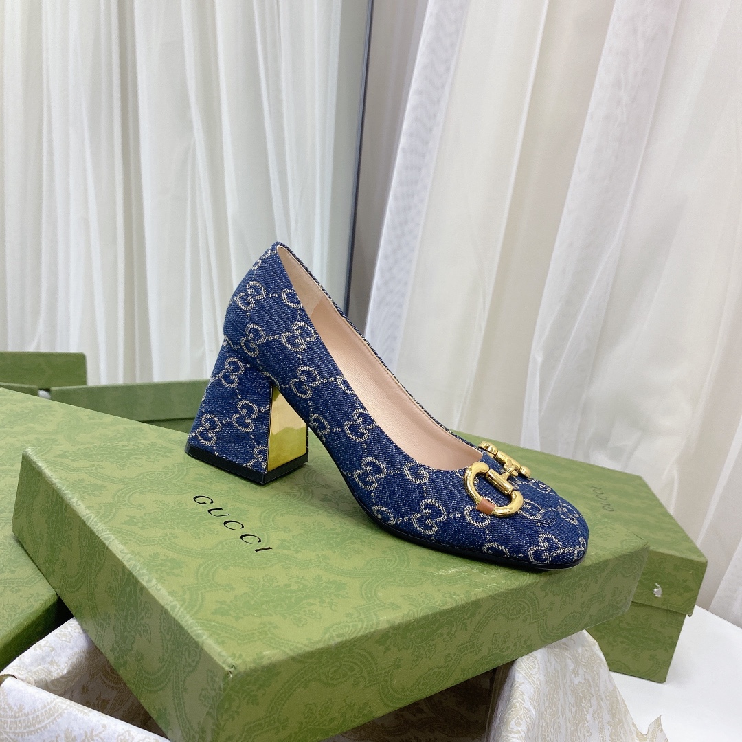 ____ en el nuevo ____GUCCI Gucci / Gucci boutique de gama alta 2021 principios de la primavera nuevo