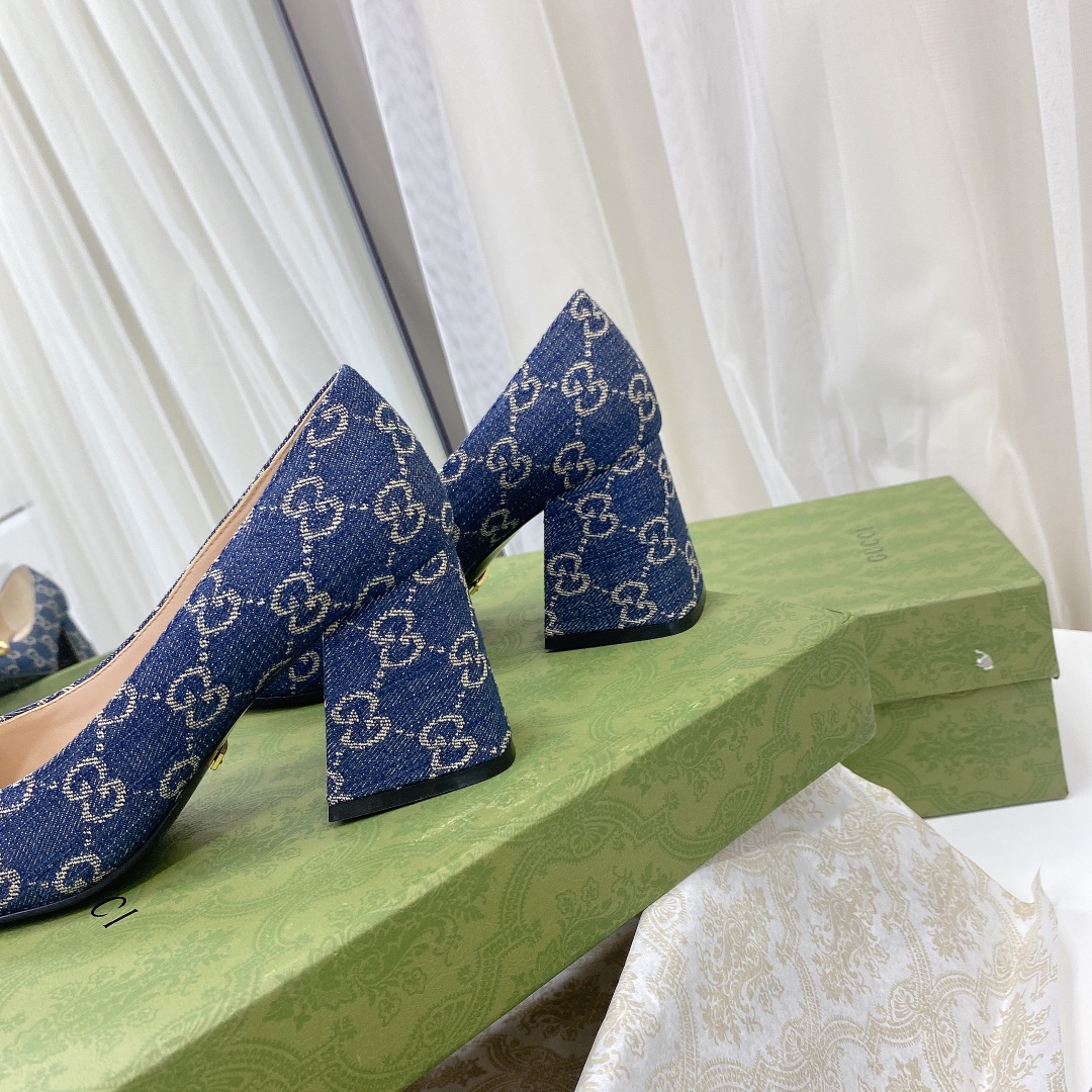 ____ en el nuevo ____GUCCI Gucci / Gucci boutique de gama alta 2021 principios de la primavera nuevo