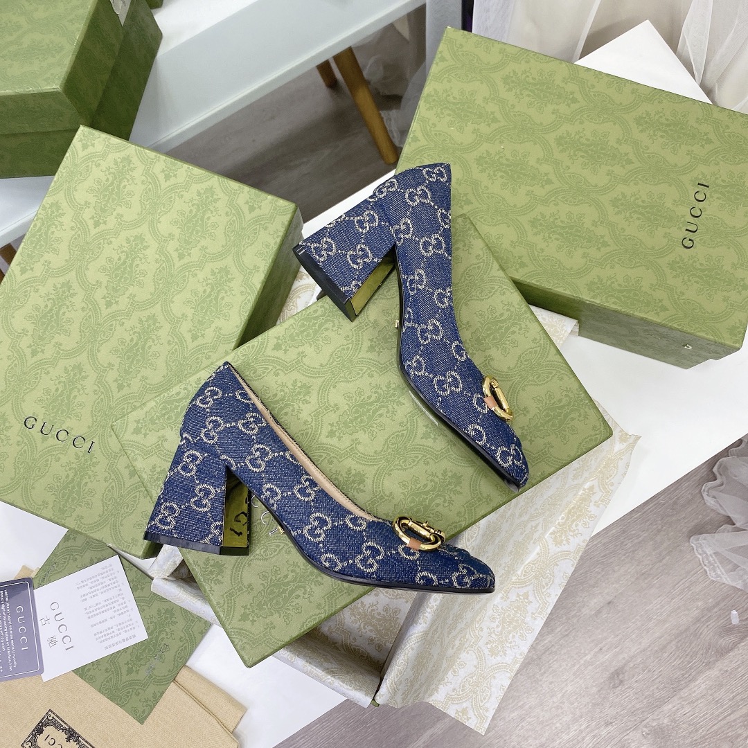 ____ en el nuevo ____GUCCI Gucci / Gucci boutique de gama alta 2021 principios de la primavera nuevo