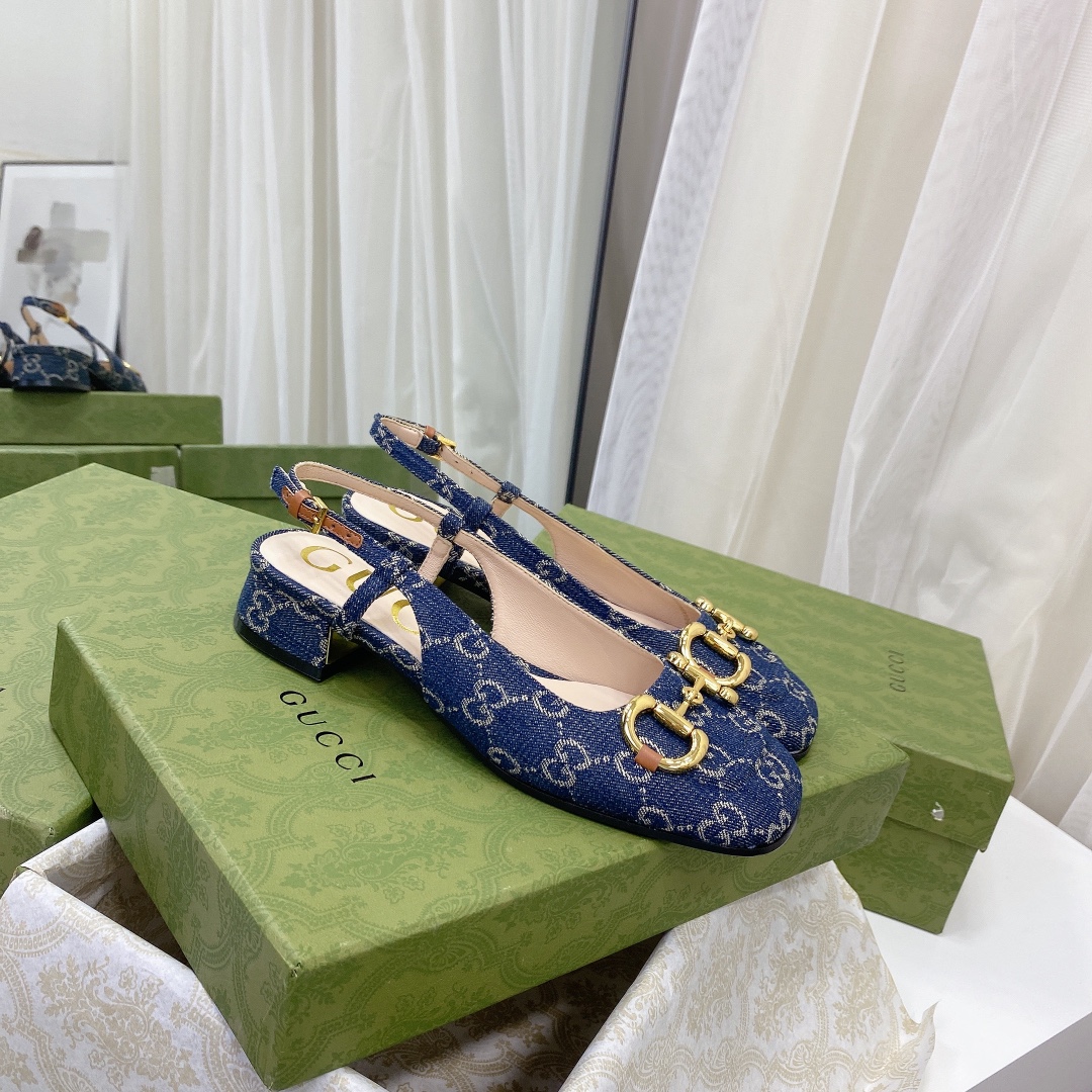____ en el nuevo ____GUCCI Gucci / Gucci boutique de gama alta 2021 principios de la primavera nuevo