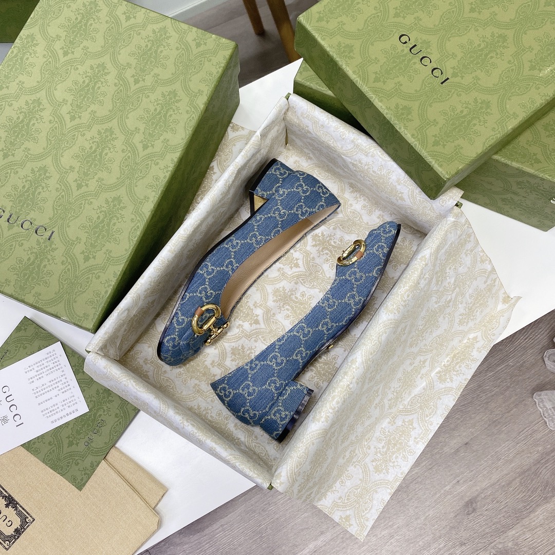 ____ en el nuevo ____GUCCI Gucci / Gucci boutique de gama alta 2021 principios de la primavera nuevo
