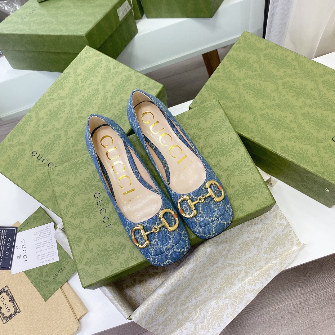 ____ en el nuevo ____GUCCI Gucci / Gucci boutique de gama alta 2021 principios de la primavera nuevo
