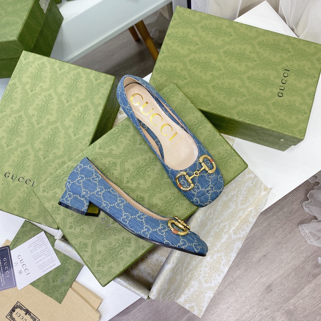 ____ en el nuevo ____GUCCI Gucci / Gucci boutique de gama alta 2021 principios de la primavera nuevo