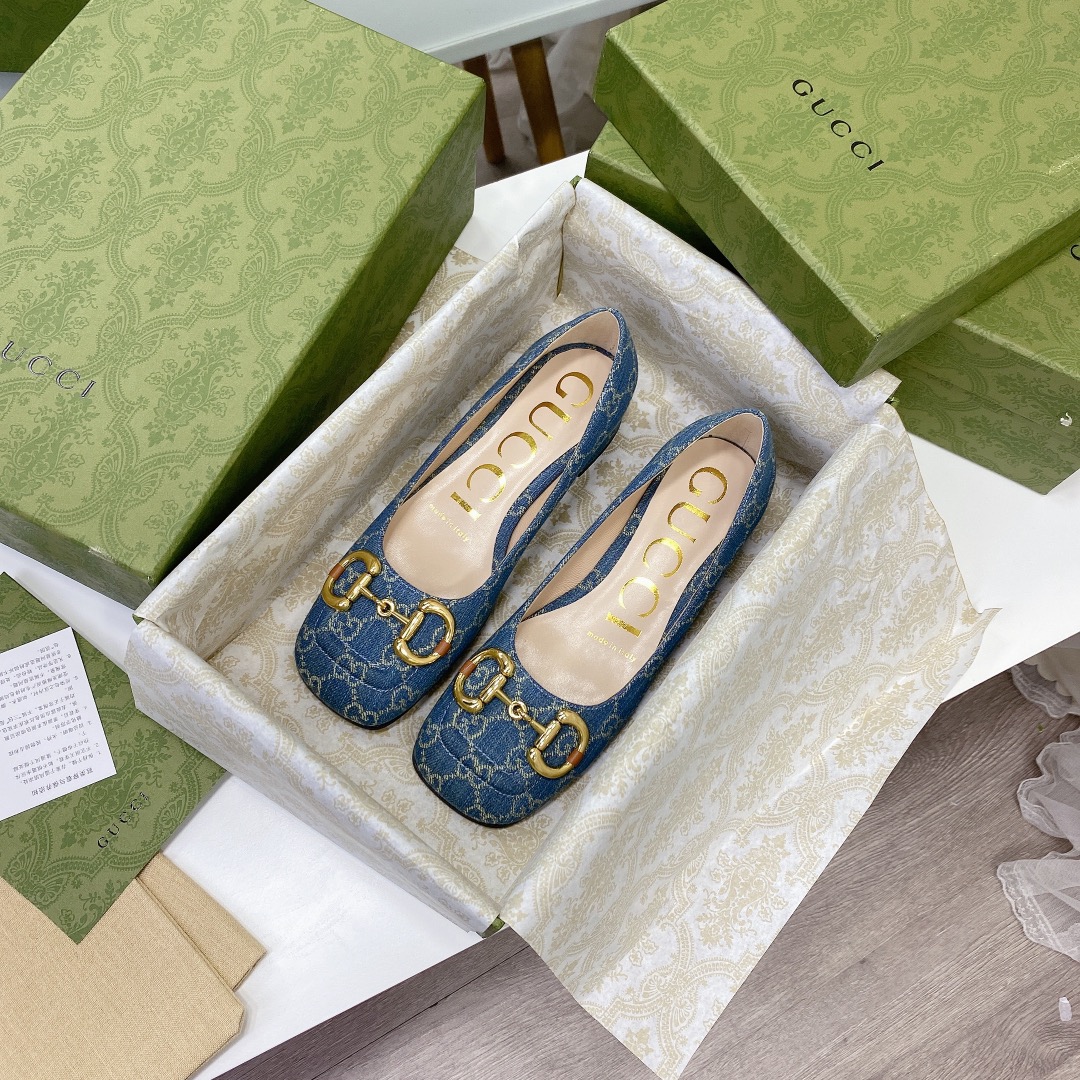 ____ en el nuevo ____GUCCI Gucci / Gucci boutique de gama alta 2021 principios de la primavera nuevo