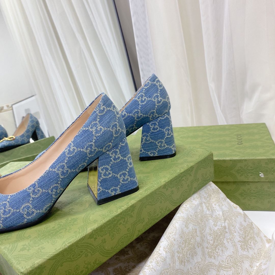 ____ en el nuevo ____GUCCI Gucci / Gucci boutique de gama alta 2021 principios de la primavera nuevo