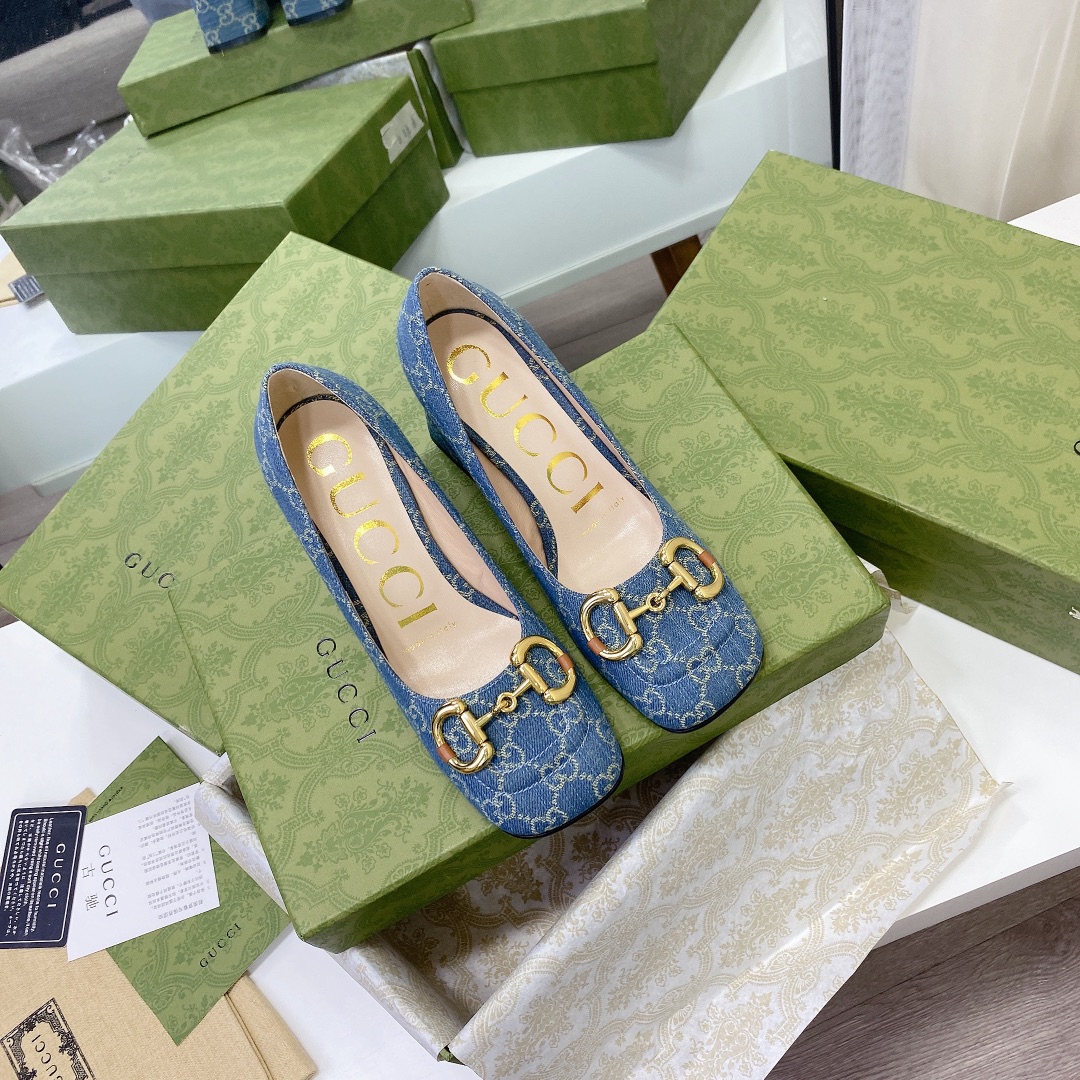 ____ en el nuevo ____GUCCI Gucci / Gucci boutique de gama alta 2021 principios de la primavera nuevo
