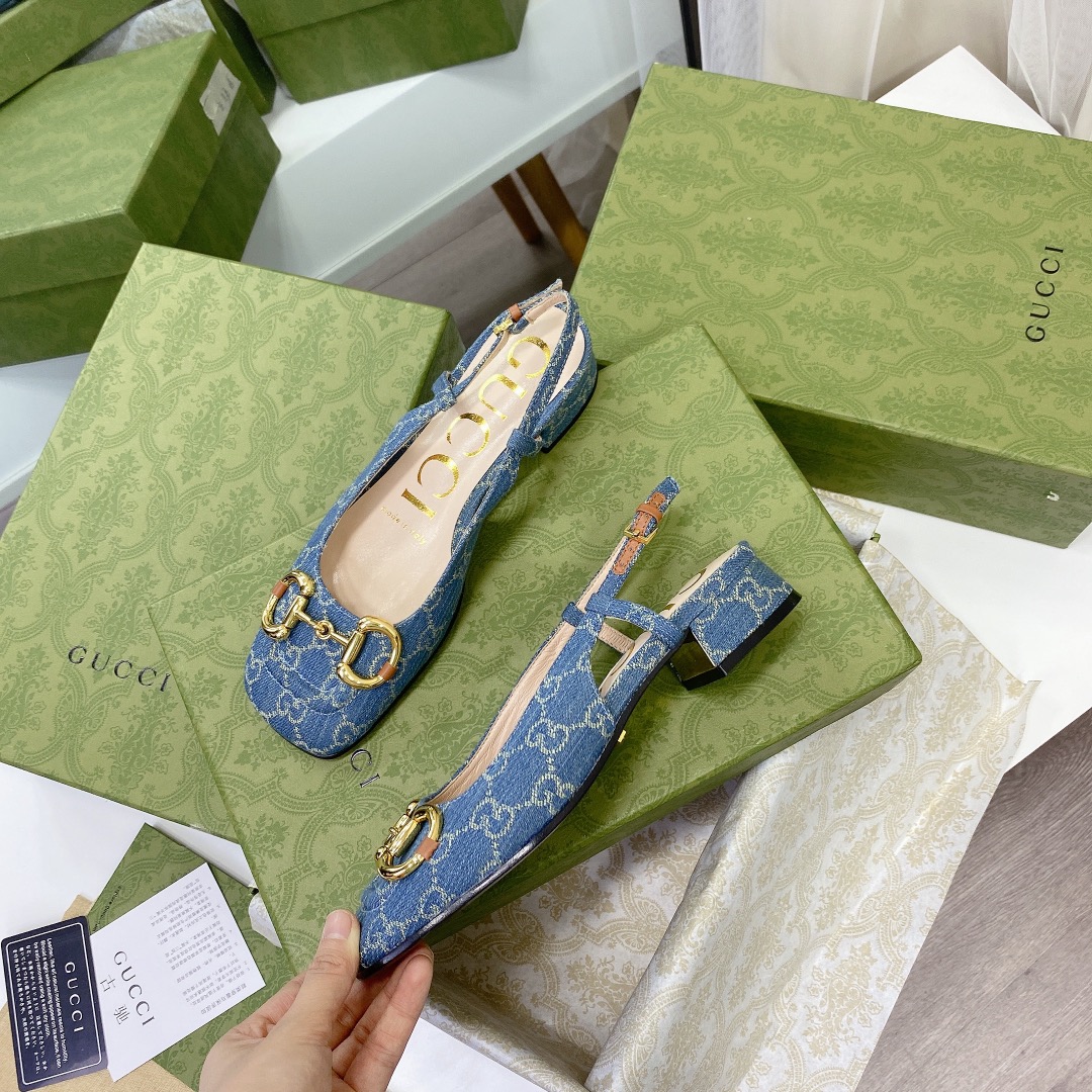 ____ en el nuevo ____GUCCI Gucci / Gucci boutique de gama alta 2021 principios de la primavera nuevo