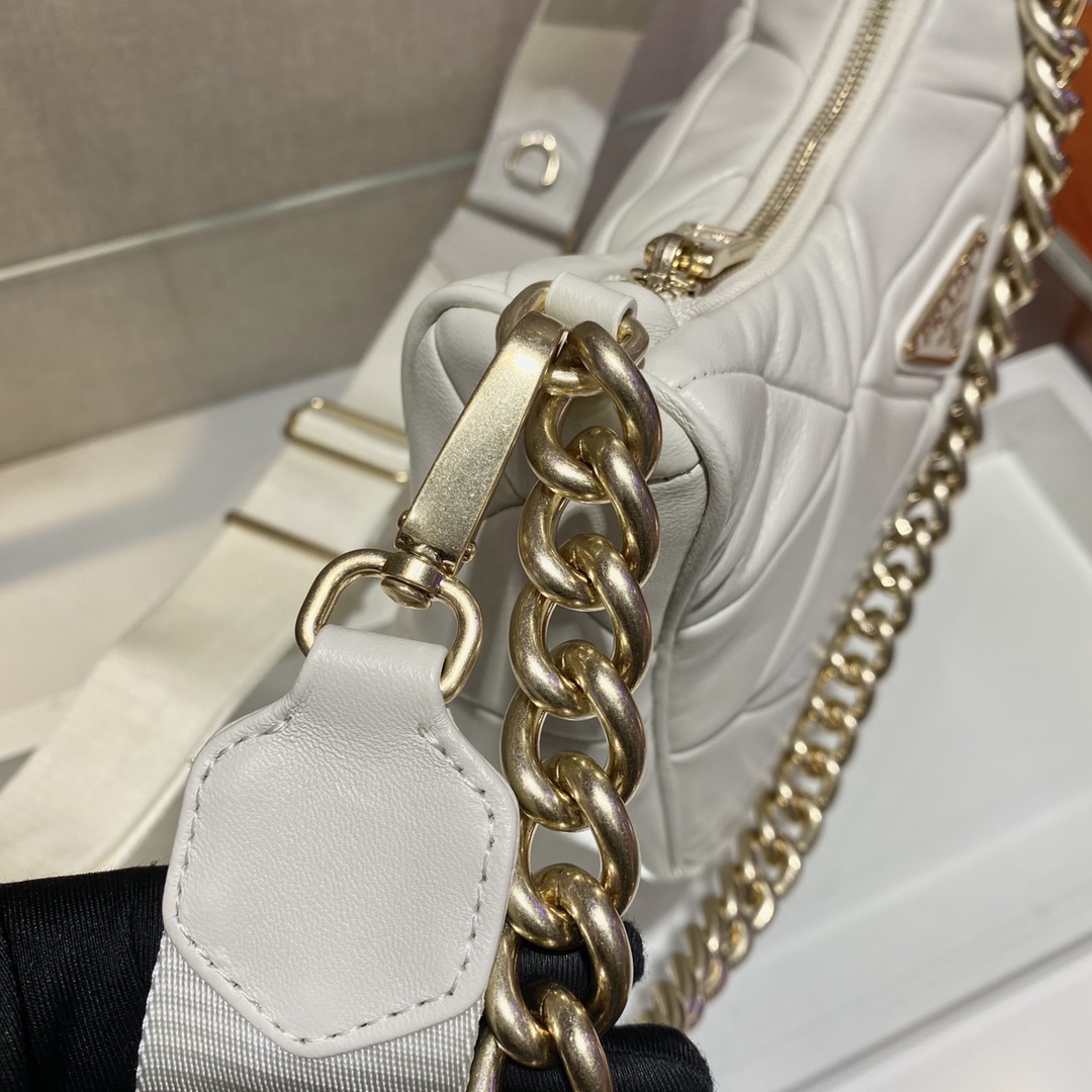 PRADA普拉达进口胎羊皮三合一斜挎包1BC157