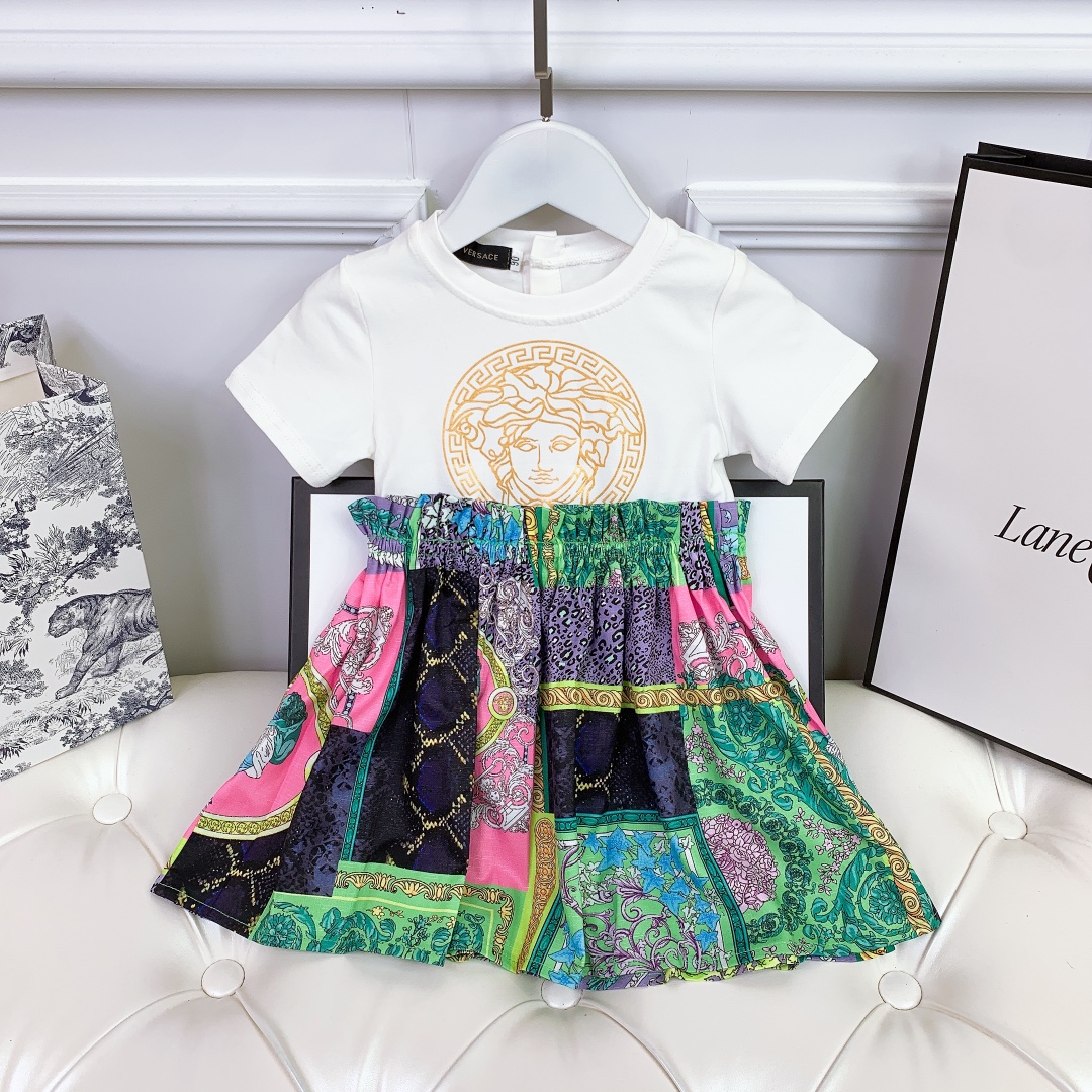 Versace 2021 SS Collection: New Sizes, Delivery of Gift Bags, Pure Cotton Fabric - 图片 1